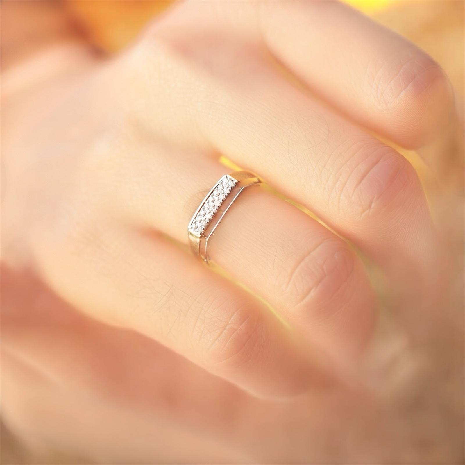 Sophisticated Style: Men’s Lab-Grown Diamond Ring for a Special Gift