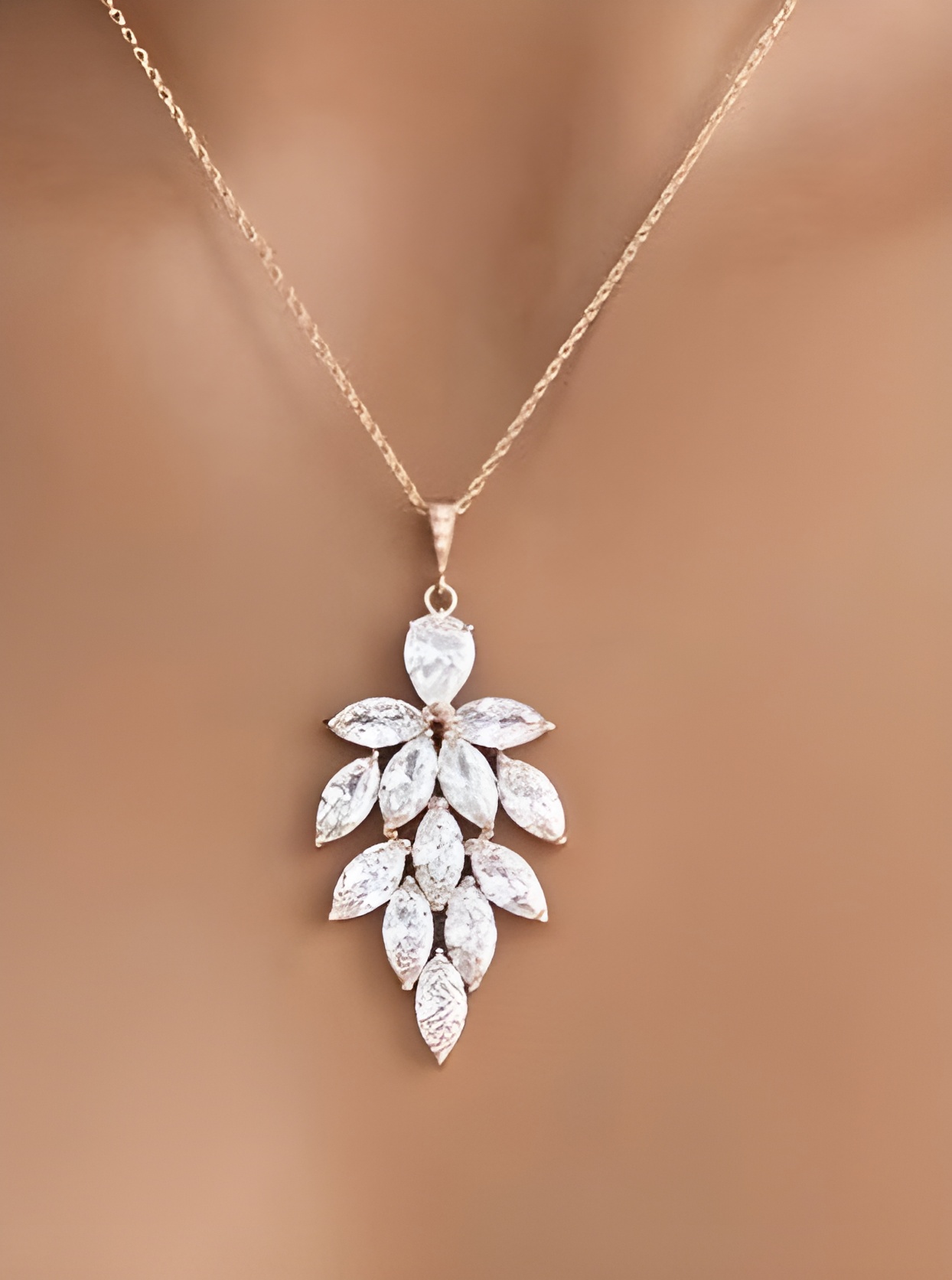 Elegant Blossom Pendant: Lab-Grown Diamond