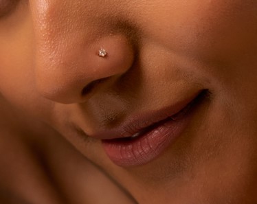 Floral Spark Diamond Nose Pin