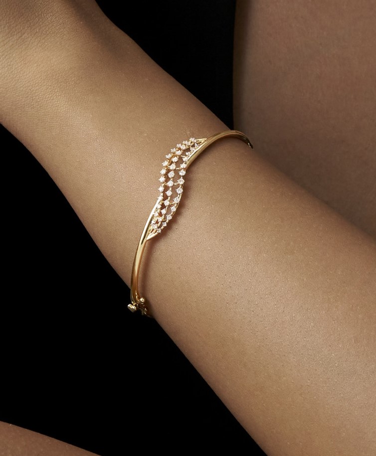 Radiant Wave Lab Grown Diamond Bracelet