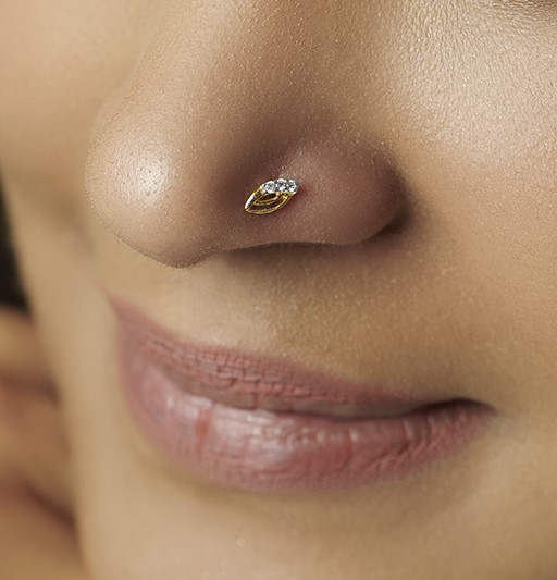Graceful Leaf-Inspired Lab-Grown Diamond Nose Pin