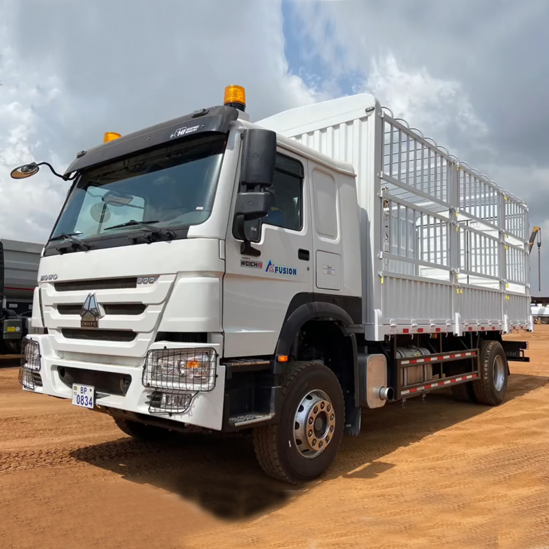 4x2 Howo 15 Ton 16 Ton 20 Ton High Fence Cargo Truck