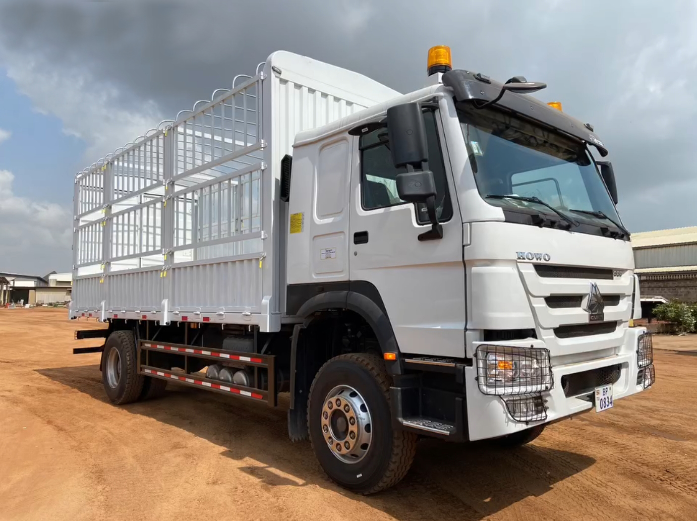 4x2 Howo 15 Ton 16 Ton 20 Ton High Fence Cargo Truck