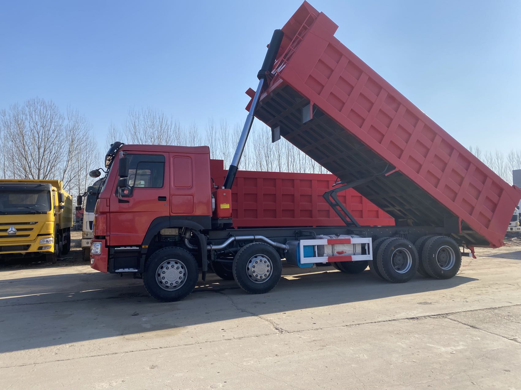 Sinotruk Howo Dumper Truck 8x4 12 Wheeler 40 Ton Tipper Dump Truck