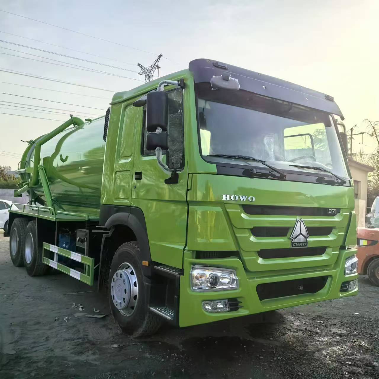 Sinotruck Howo 20CBM 6x4 Used Vacuum Truck Sewage Suction Trucks