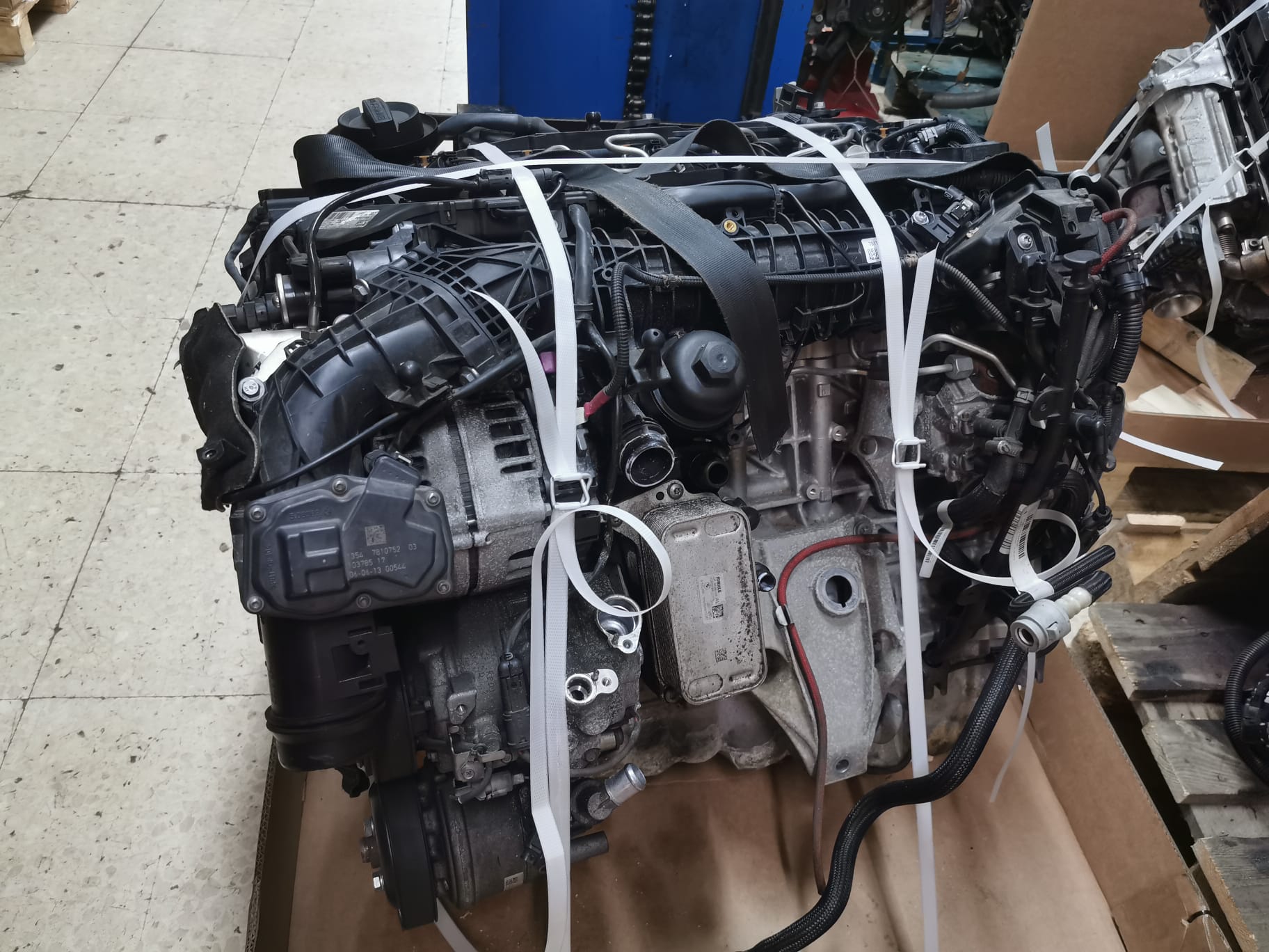MOTORE USATO COMPLETO DI INIEZIONE E TURBO BMW 3.0TD AVENTE SIGLA N57D30A VERSIONE 190KW ANNO 2012 IN POI