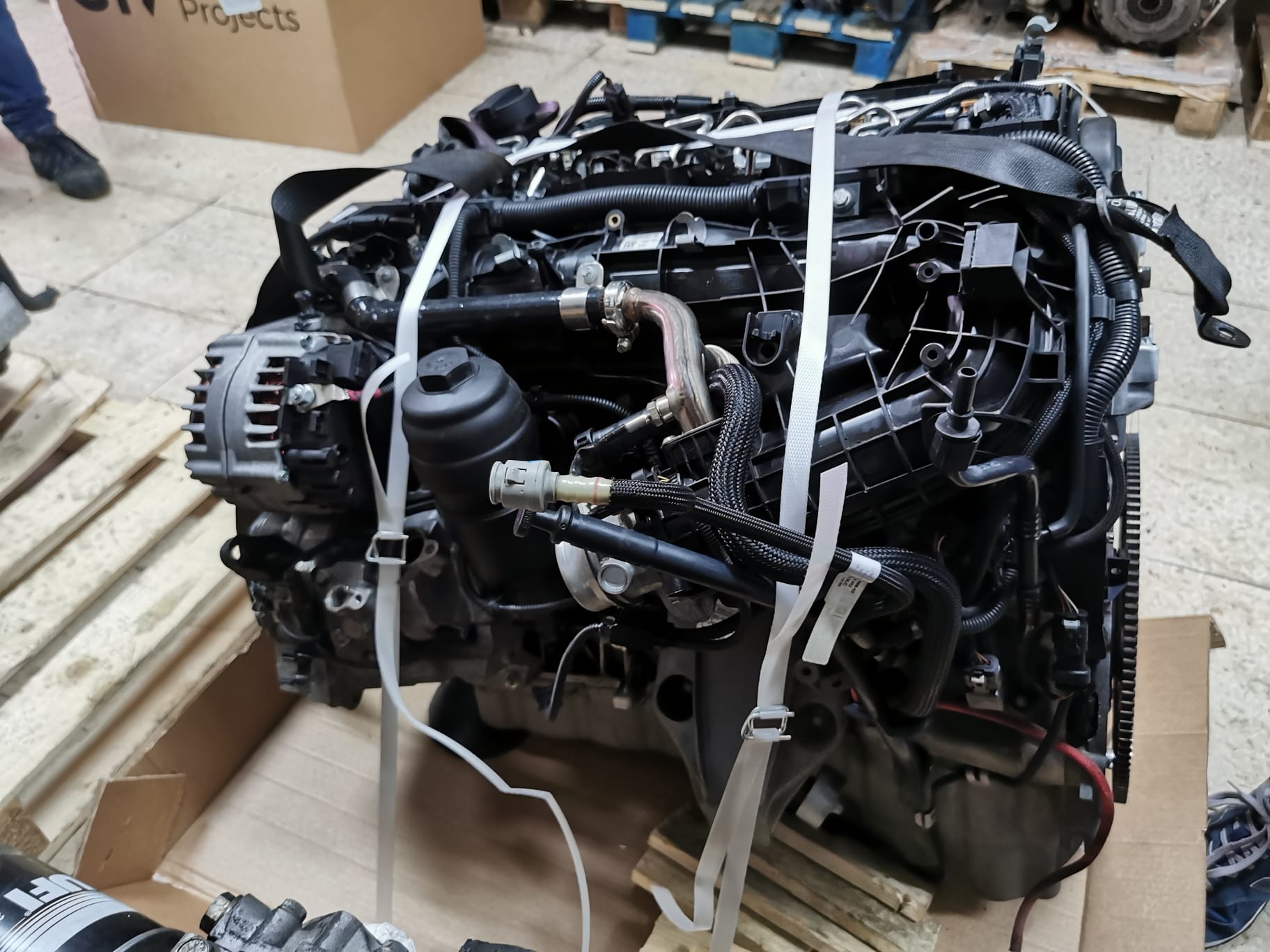 MOTORE USATO COMPLETO DI INIEZIONE E TURBO BMW AVENTE SIGLA N57D30A VERSIONE FINO AL 2010