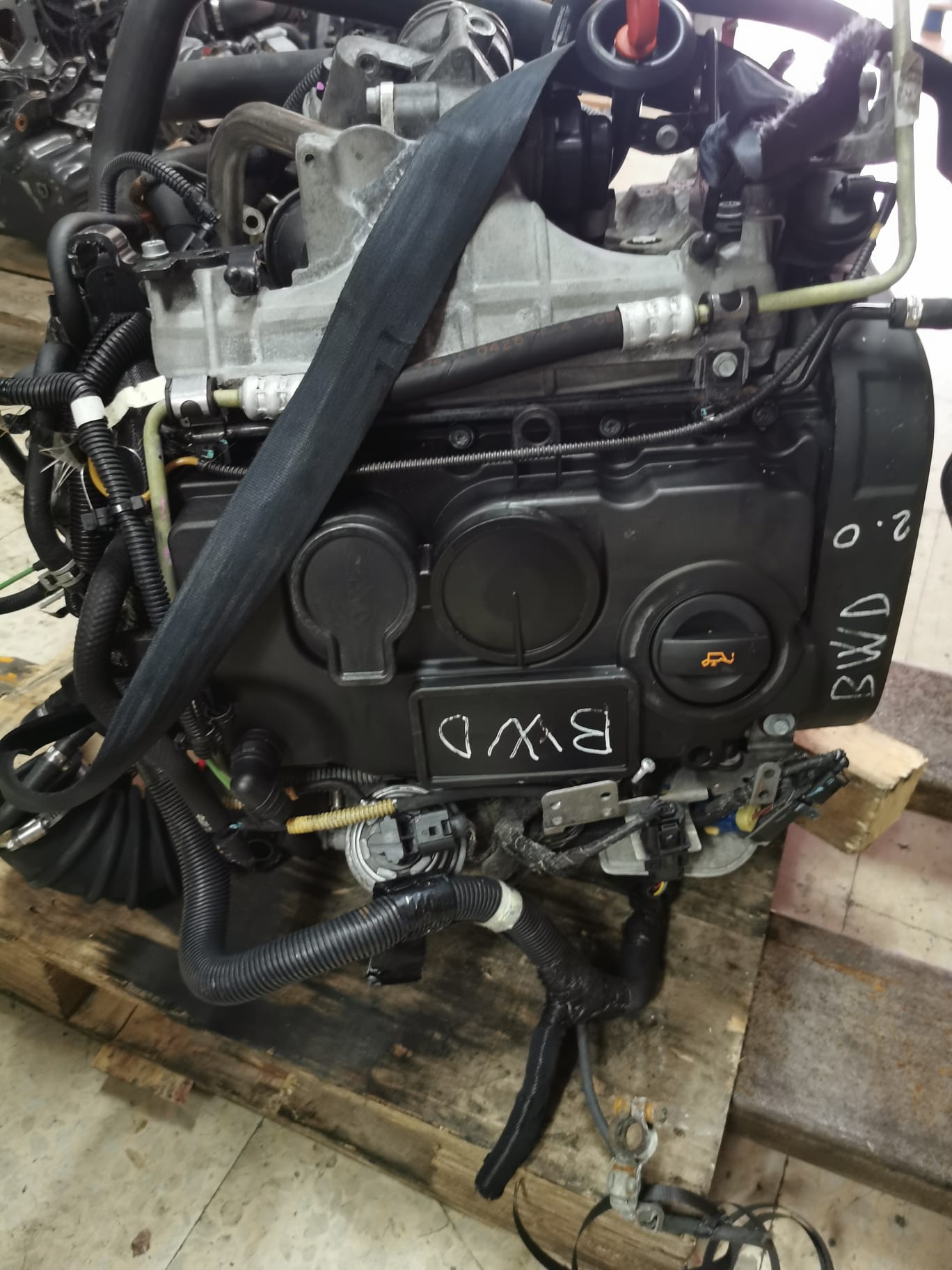 MOTORE USATO COMPLETO DI INIEZIONE E TURBO AVENTE SIGLA BWD BYL 