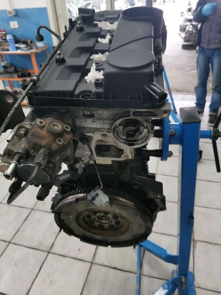 MOTORE REVISIONATO NUDO FIAT DUCATO 2.2TD AVENTE SIGLA 4HU 4HV P8JA