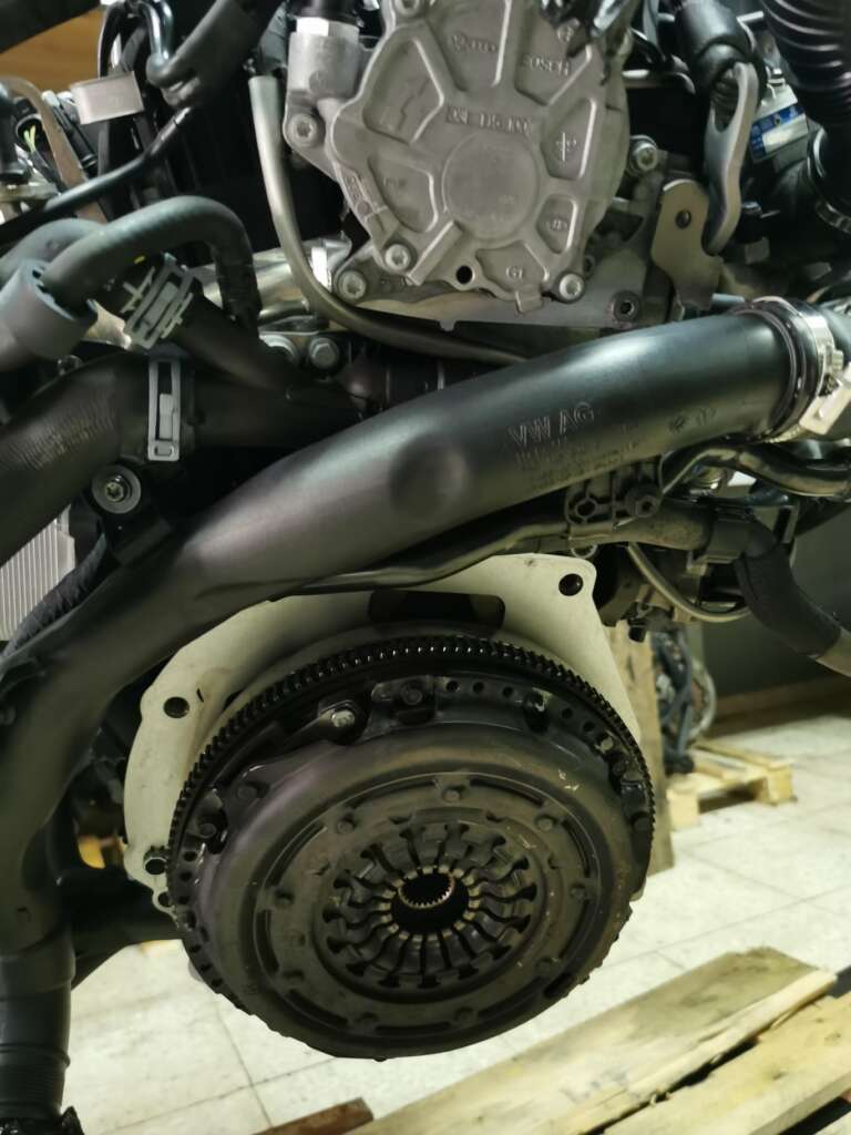 MOTORE USATO VOLKSWAGEN AUDI 2.0 TD COMPLETO DI INIEZIONE E TURBO AVENTE SIGLA CFF CFG