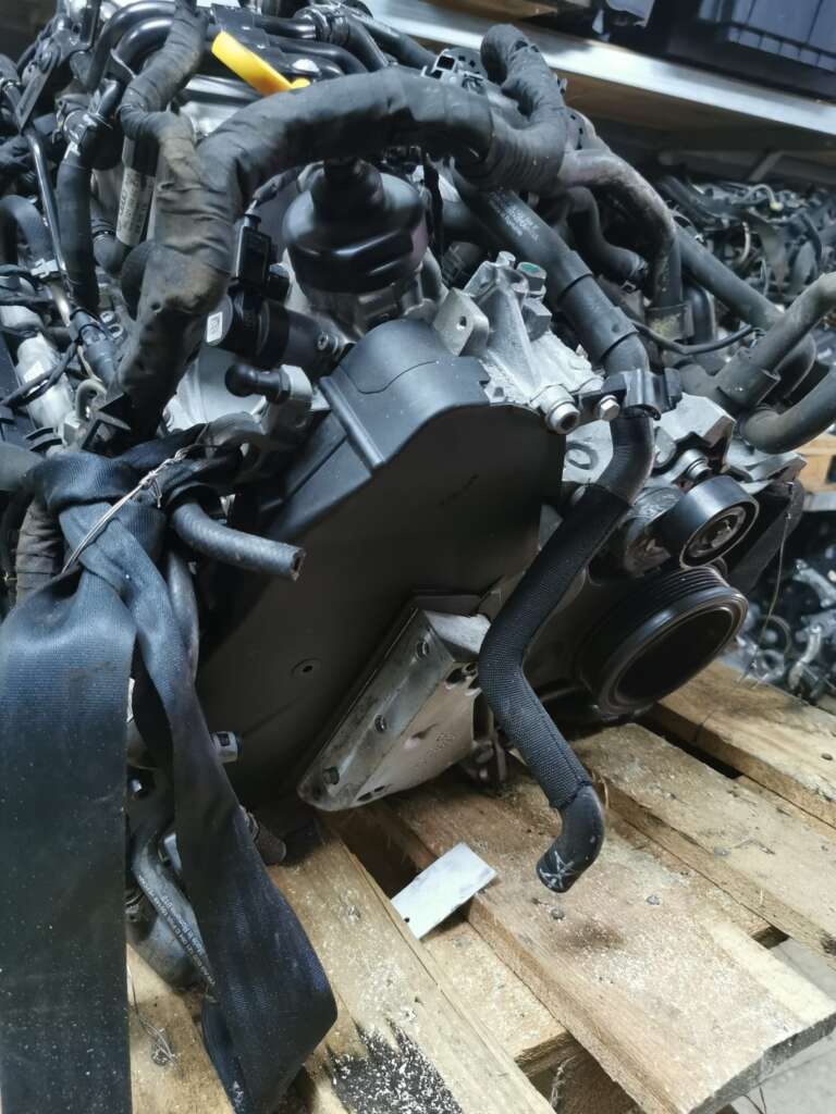 MOTORE USATO AUDI  1.6 TD AVENTE SIGLA CXM