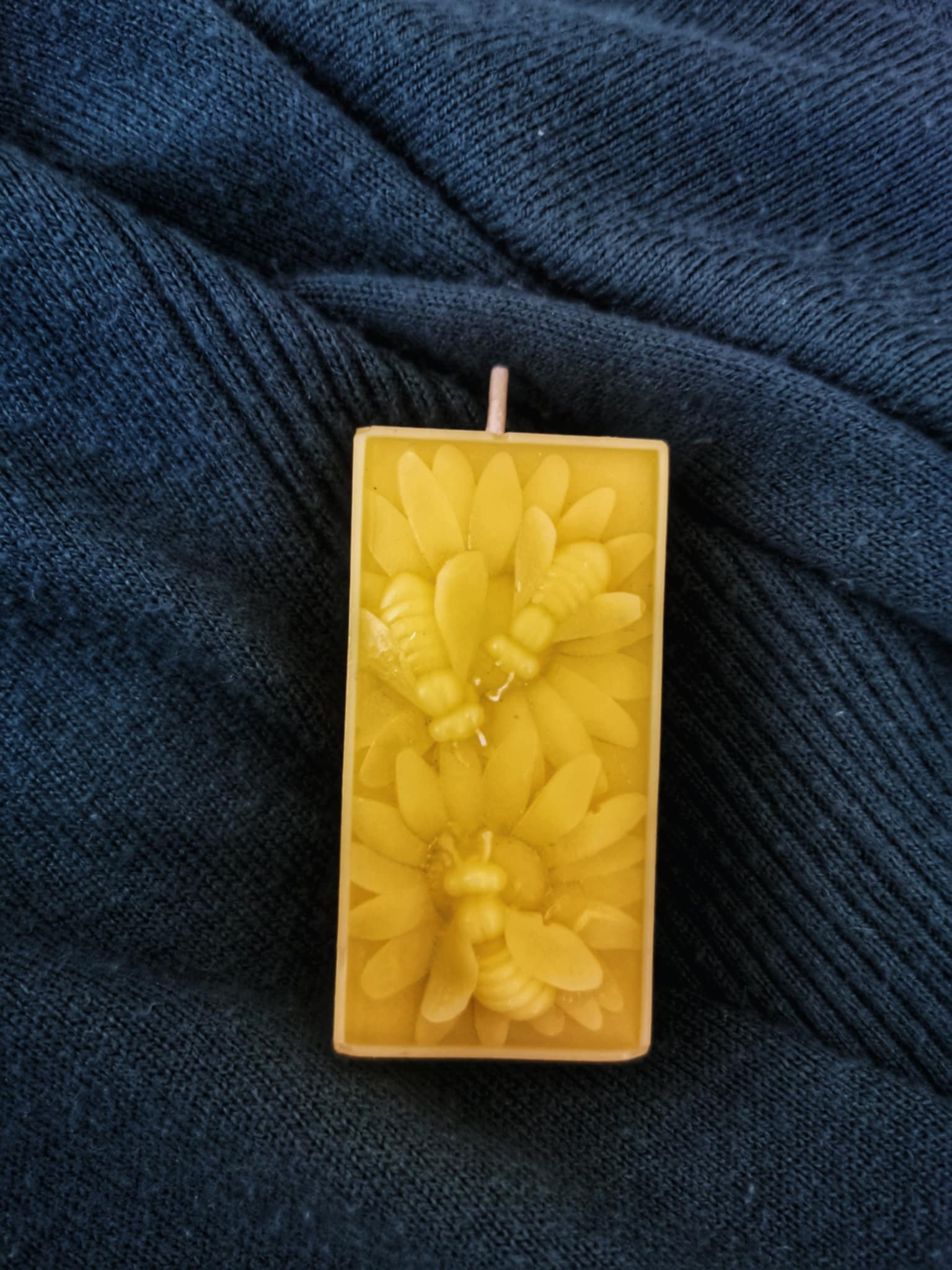 6 Žvakės "Trys bitės"