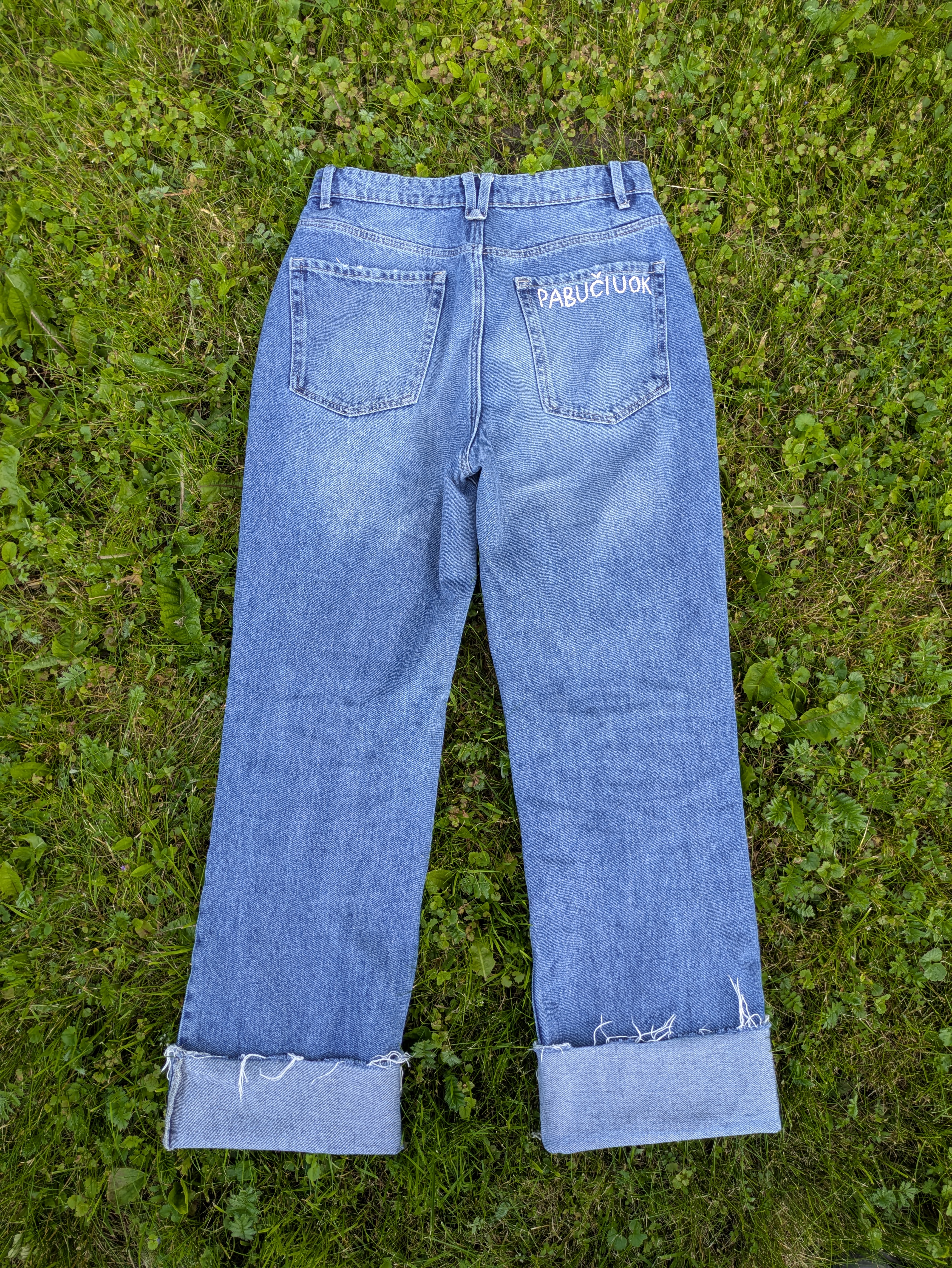 Džinsai ,,Pabučiuok''