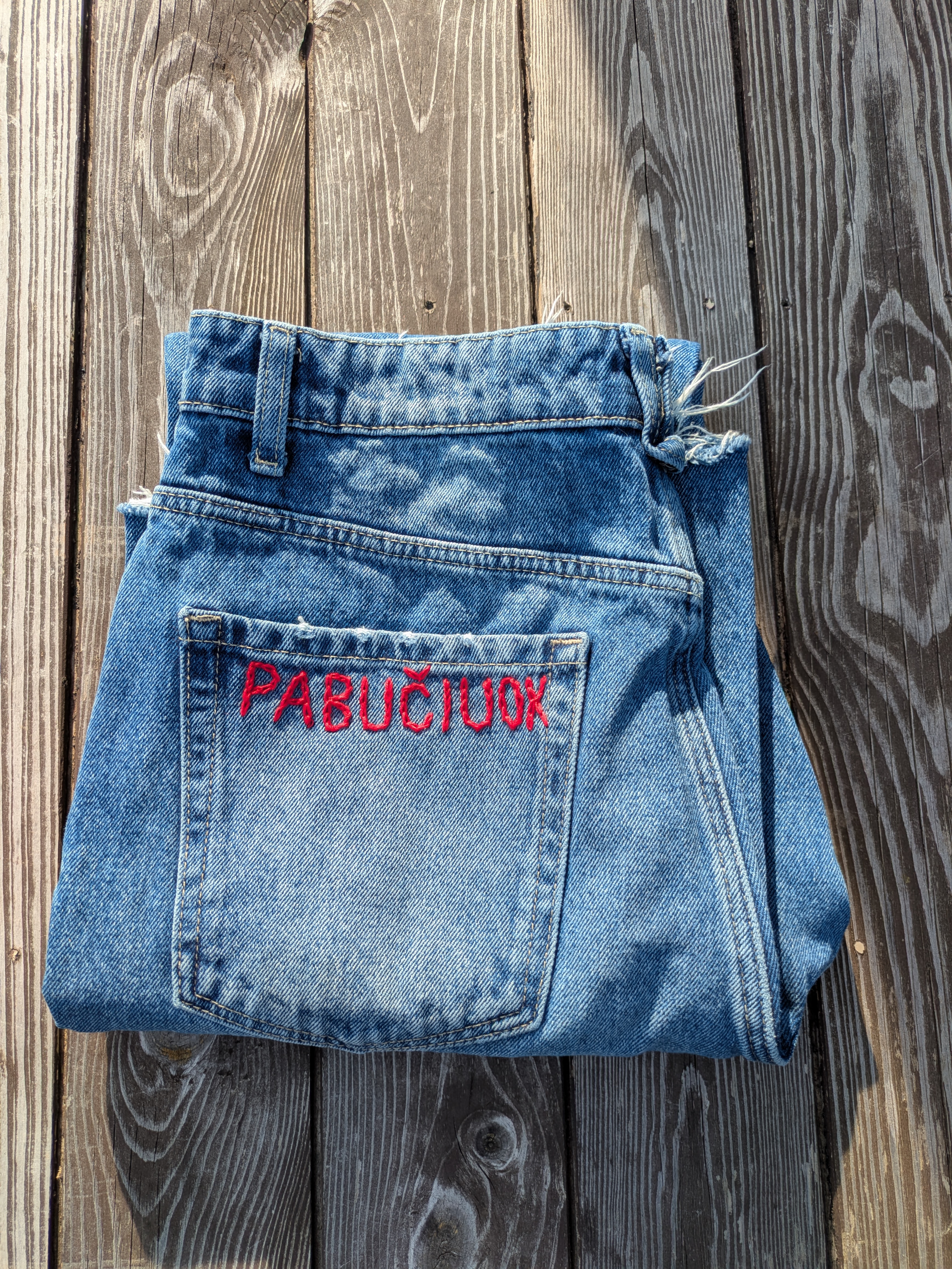 Džinsai ,,Pabučiuok''