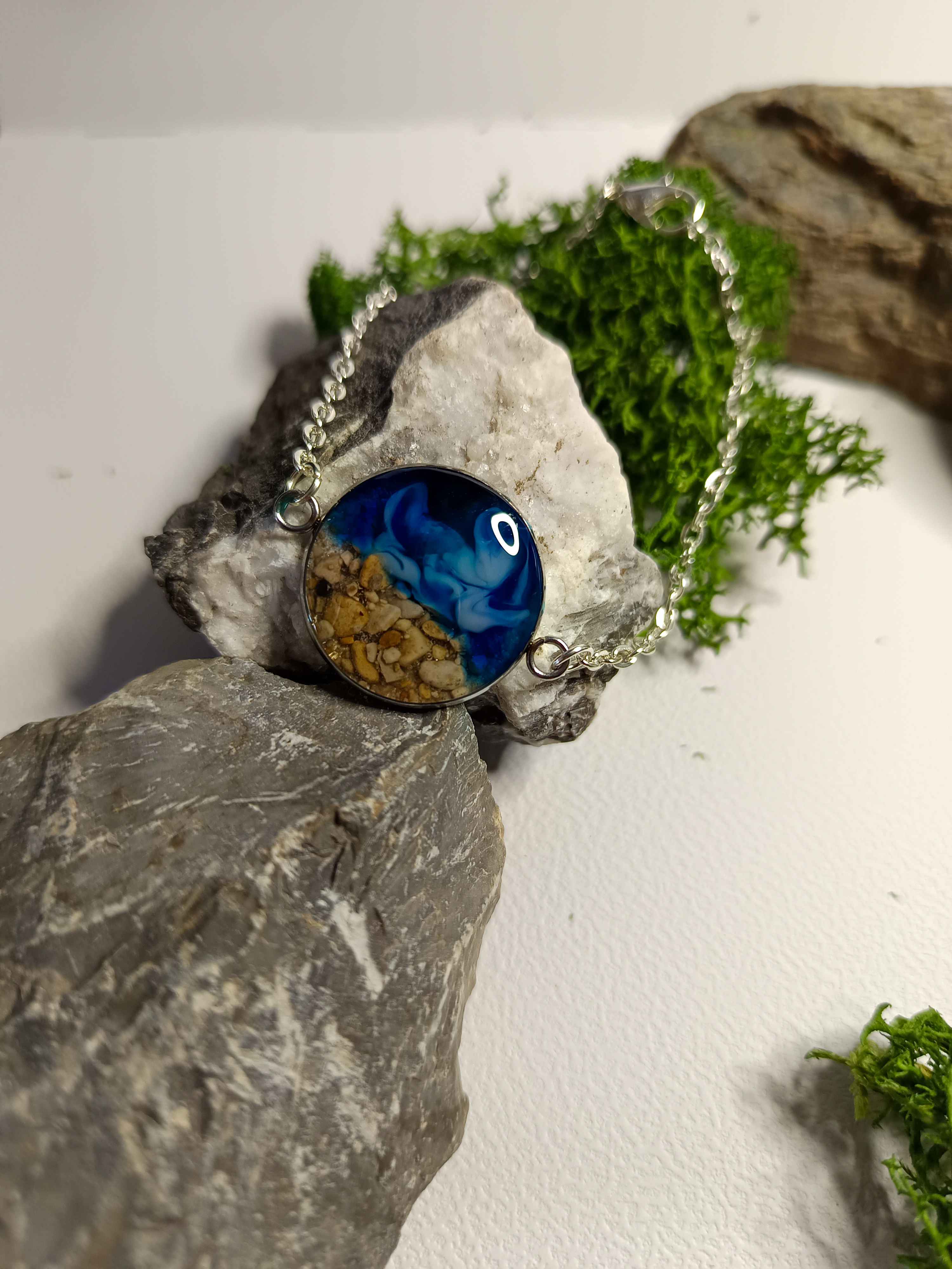 Bracelet artisanal en résine