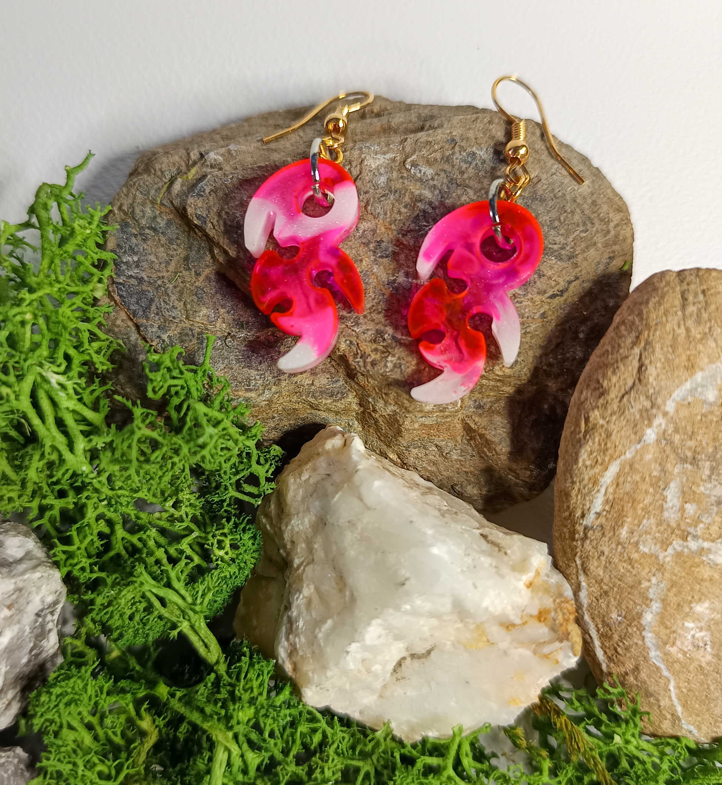 Boucles d'oreilles en résine rose