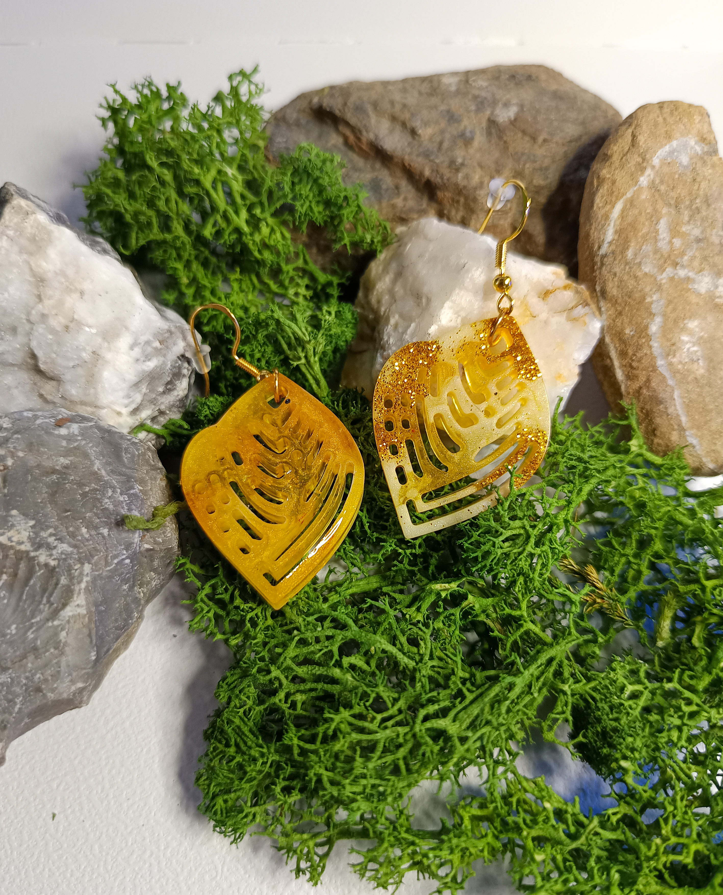 Boucles d'oreilles en résine