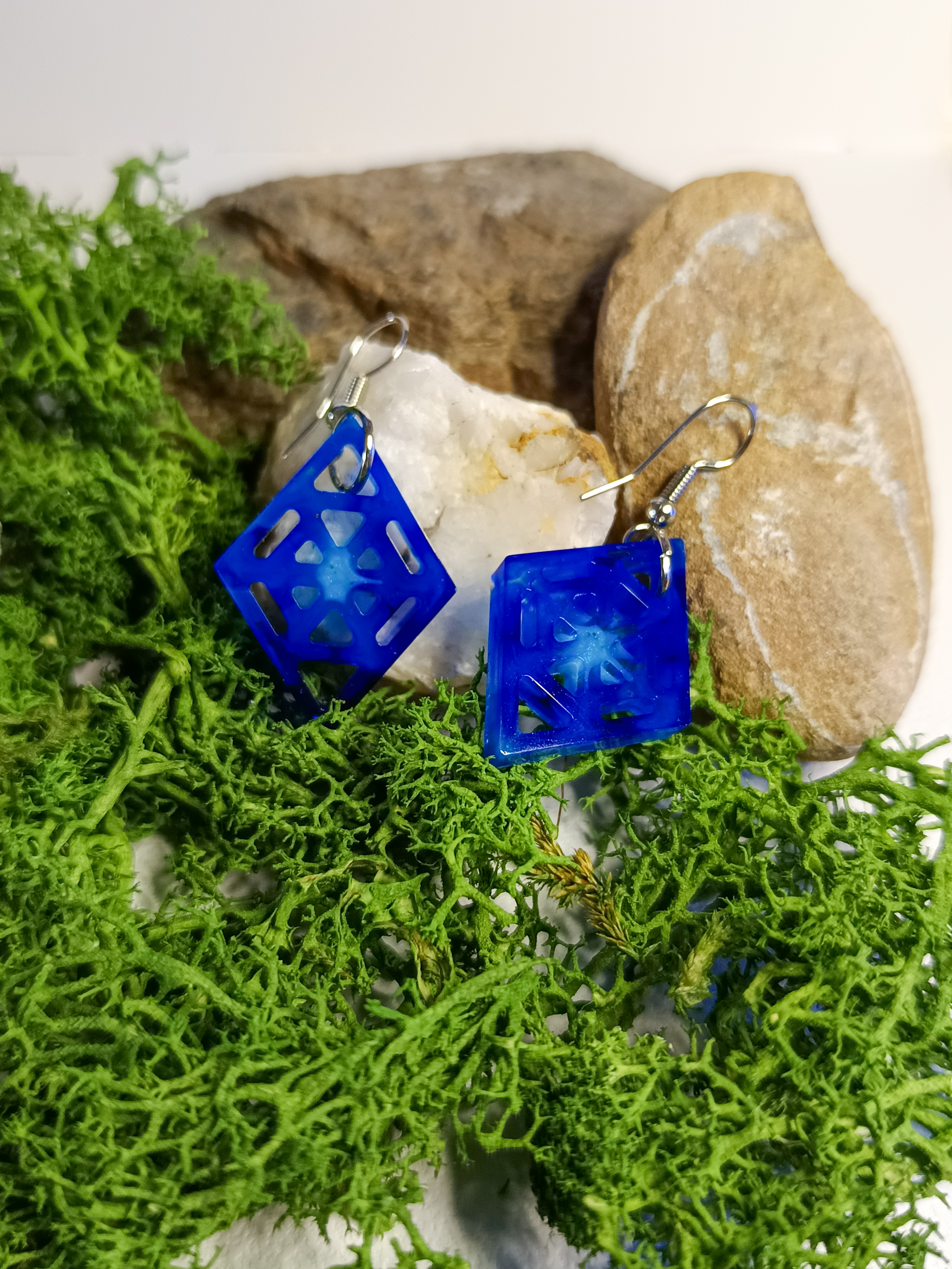 Boucles d'oreilles en résine bleue