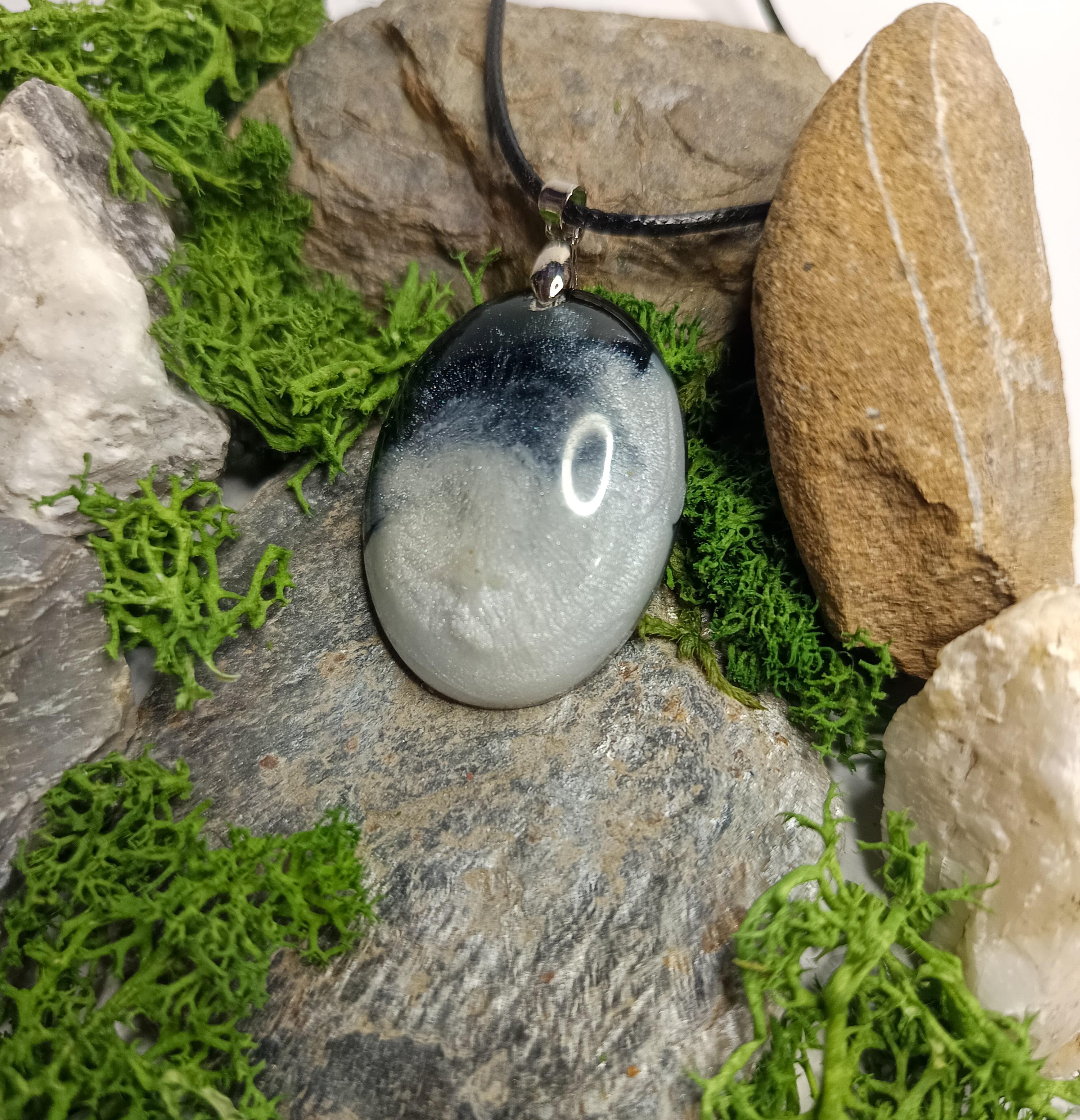 Pendentif en résine