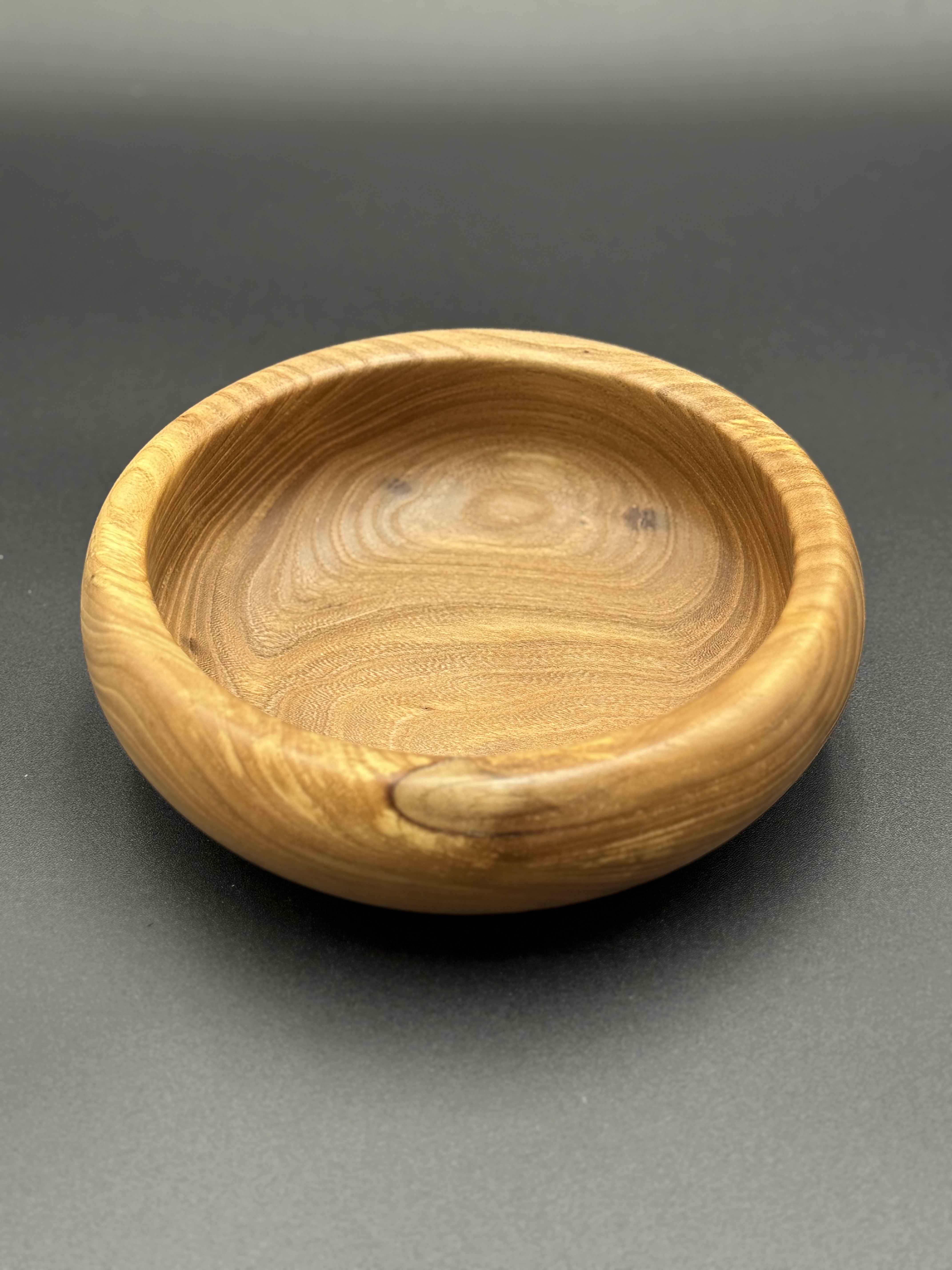Rounded Elm Bowl