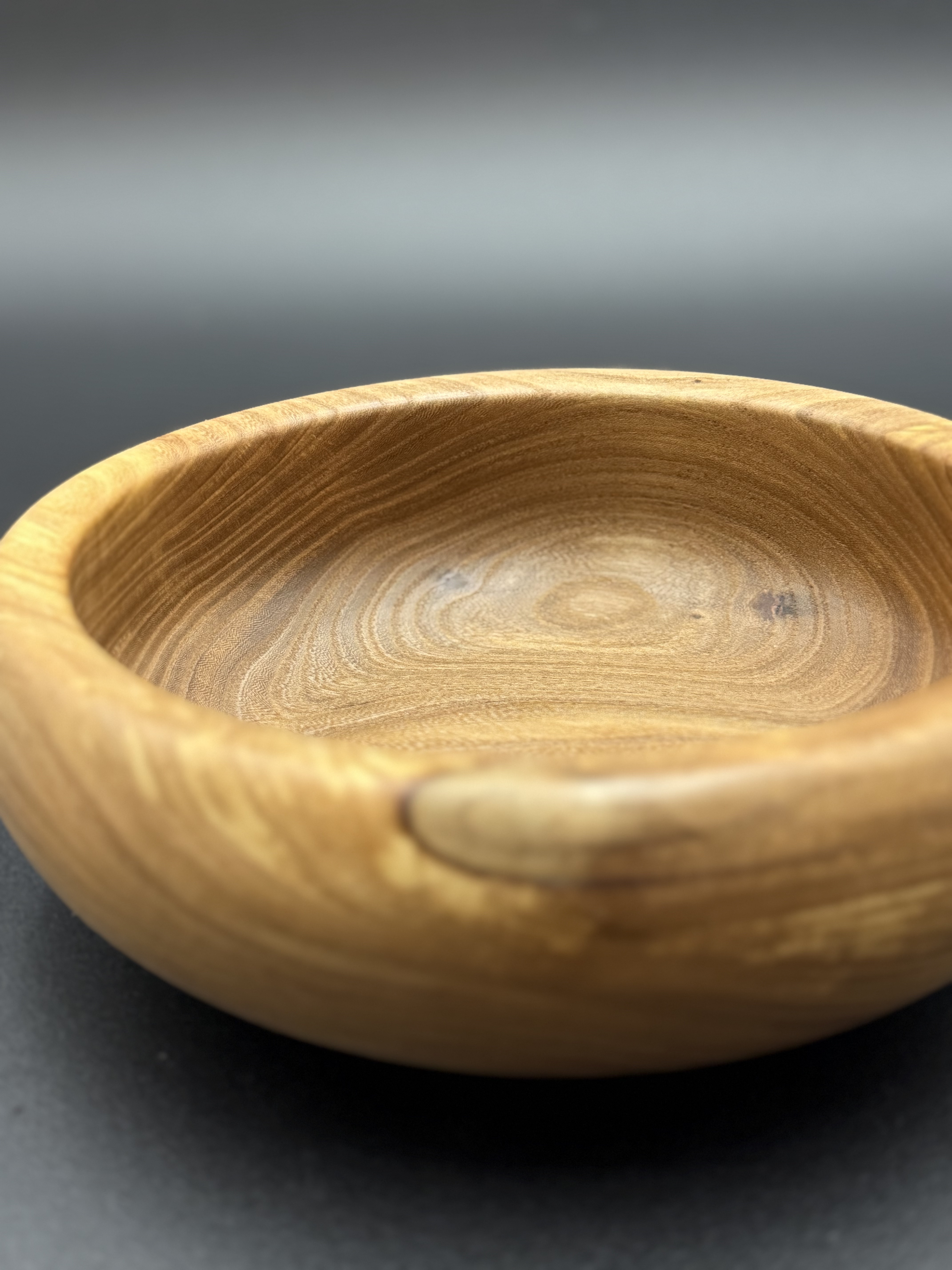 Rounded Elm Bowl