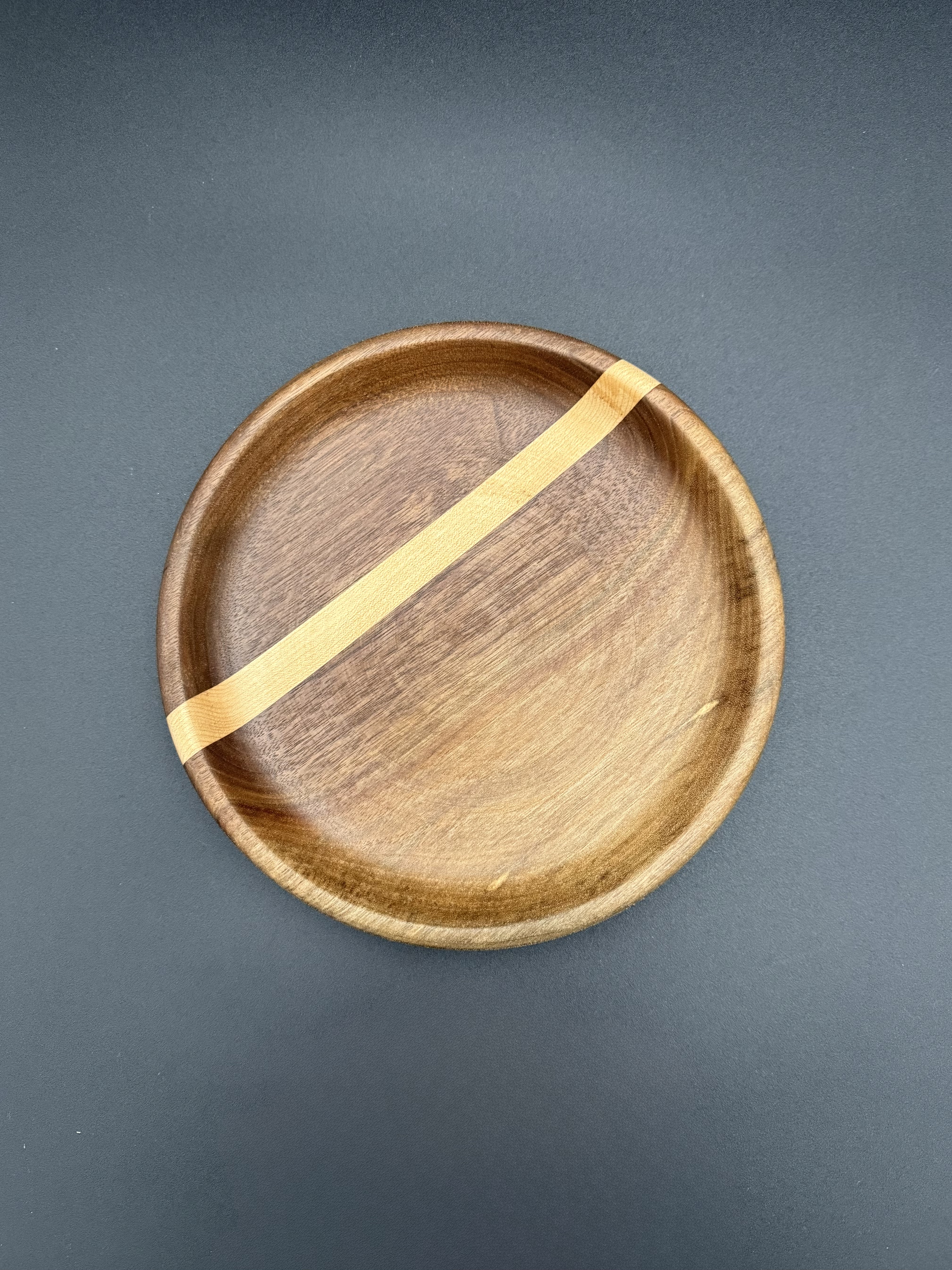Walnut with Maple Slice Dish