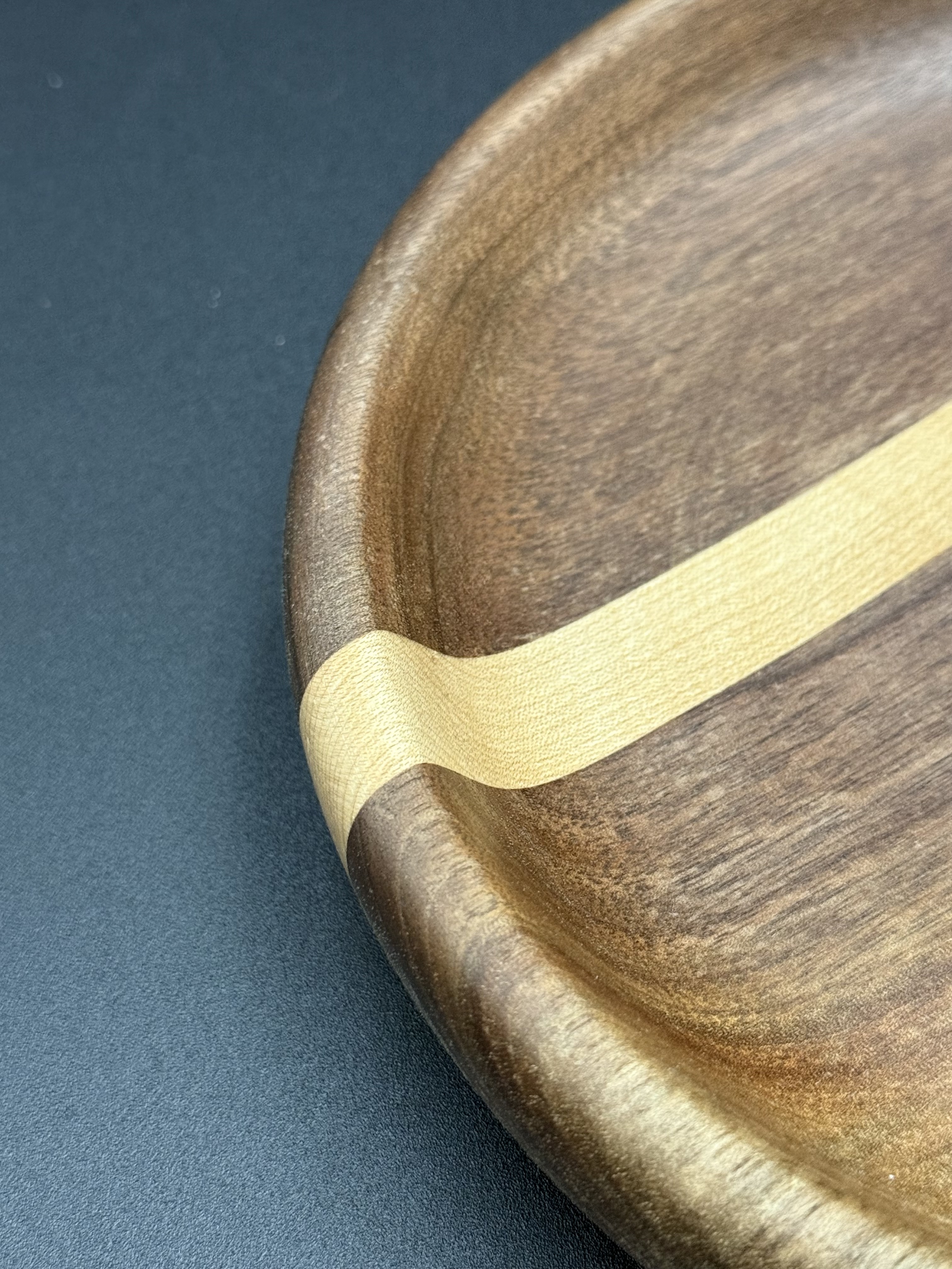 Walnut with Maple Slice Dish