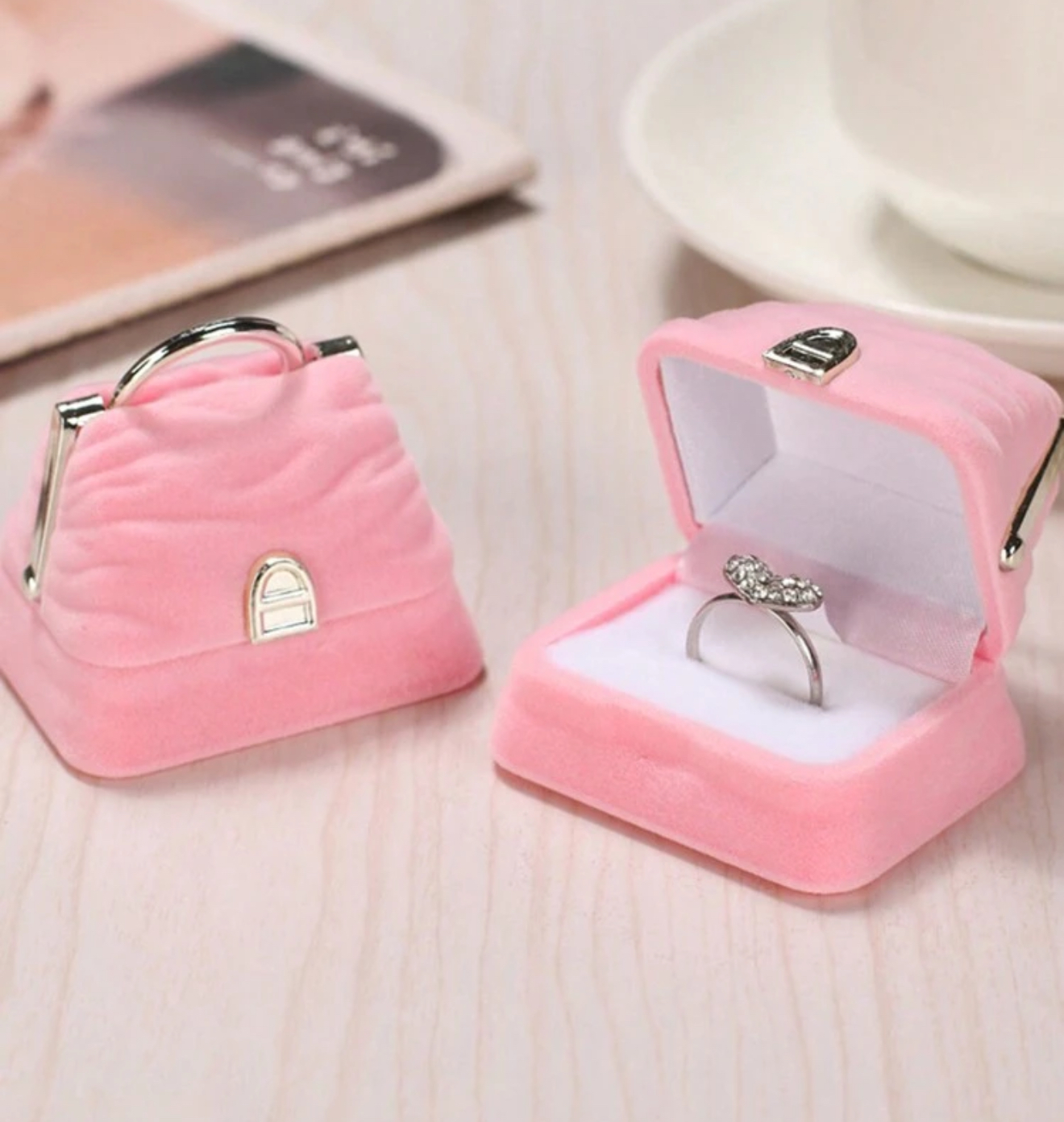 Heart-shaped Pink Diamond Ring