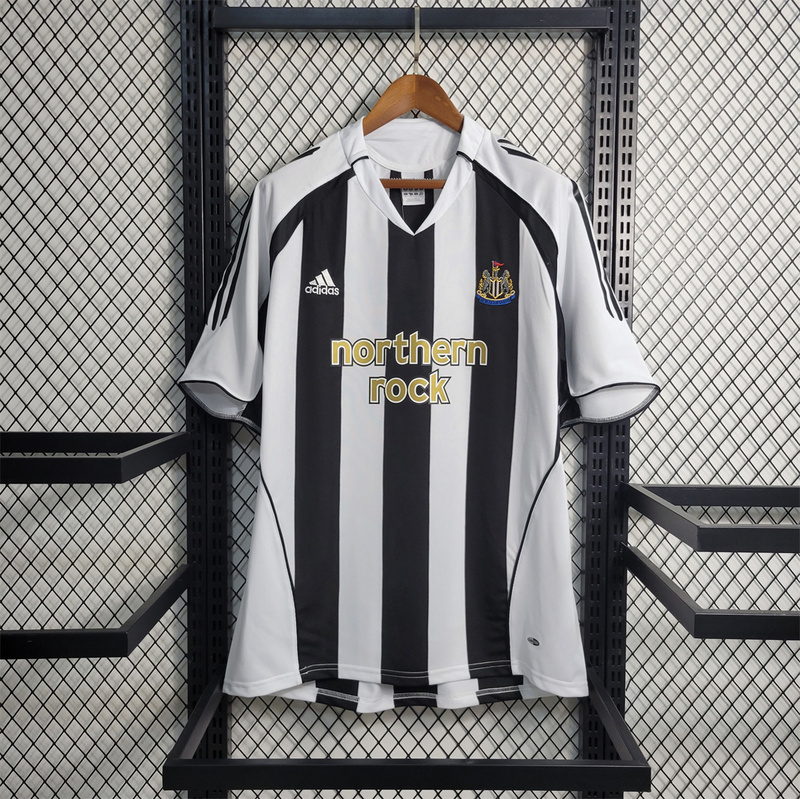 04-06 Newcastle Home MEN T-Shirt