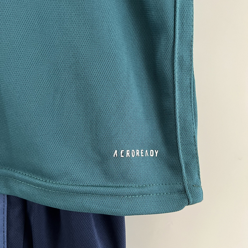 23-24 Arsenal third away kids kit size