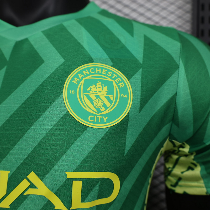 23-24 Man City green training player version