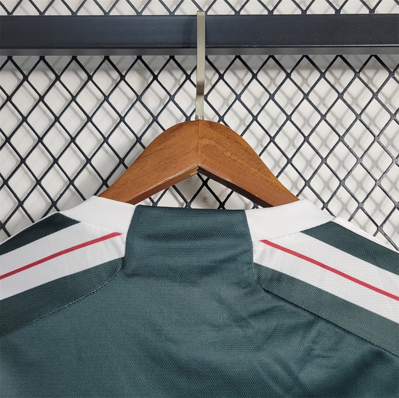 23-24 Man United away size