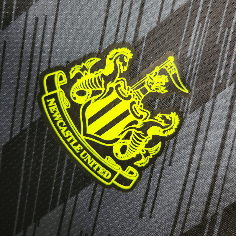 23-24 Newcastle Training Suit Size