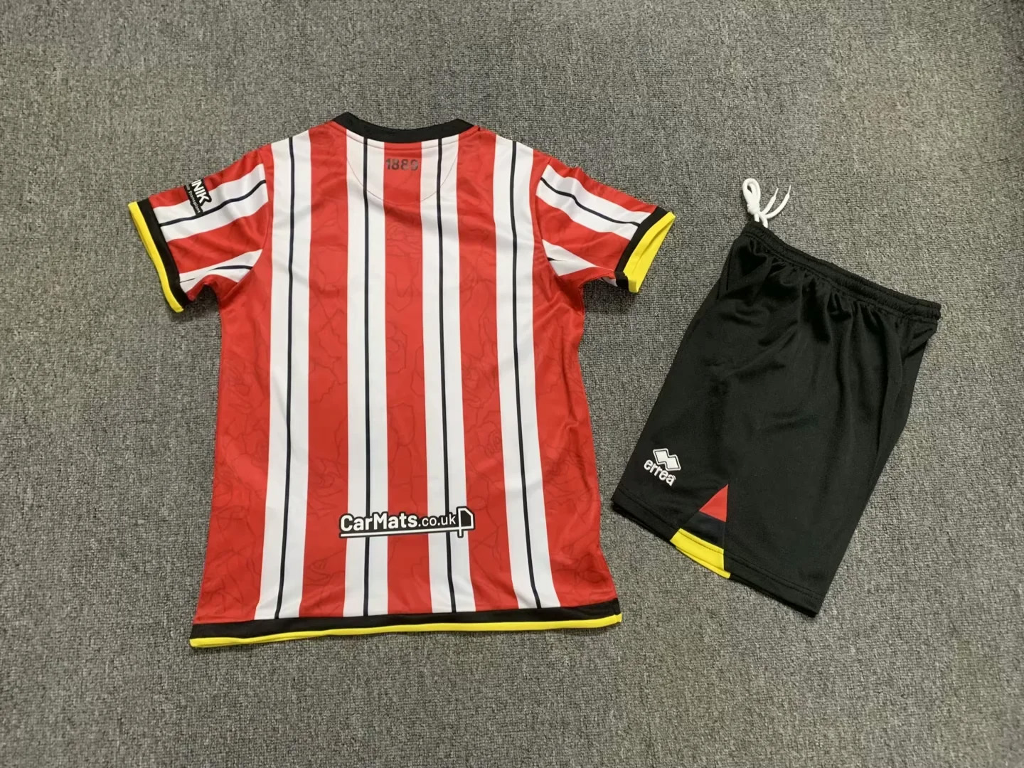24-25 Sheffield United F.C. home Soccer Jersey kids kit