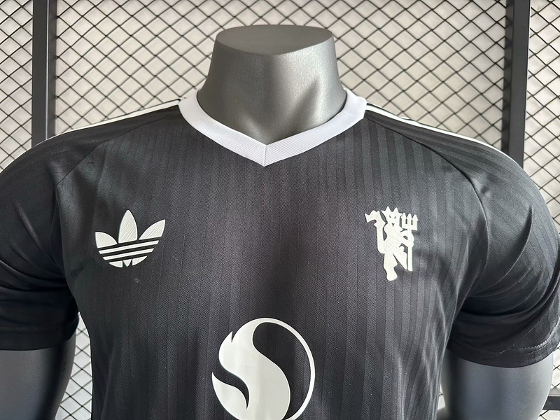 24-25 Man United Black Player version jersey