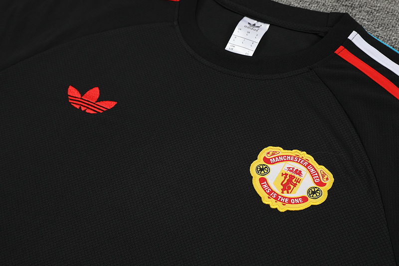 24-25 Man United black training suit2