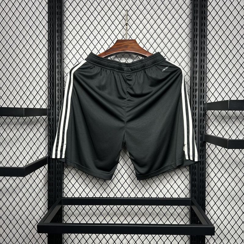 24-25 Man United Third away black shorts