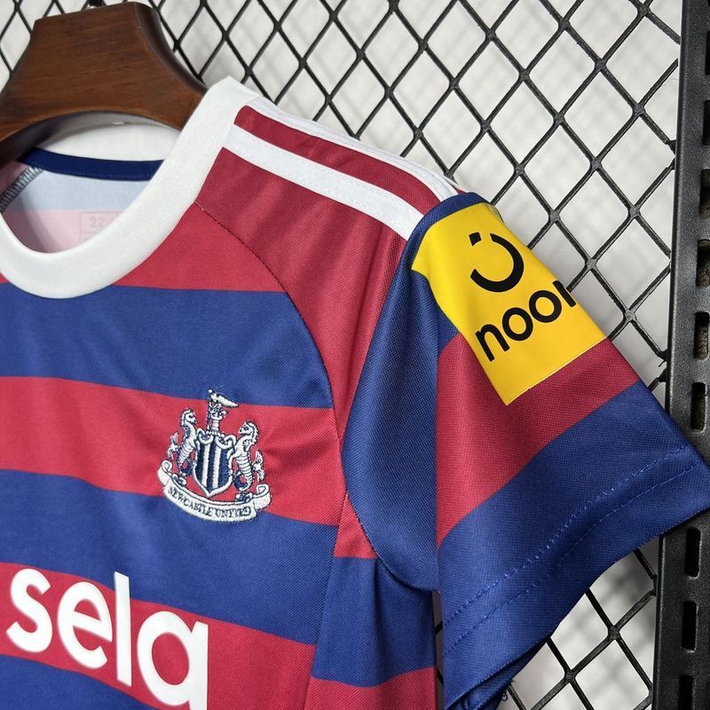 24-25 Newcastle away kids kit
