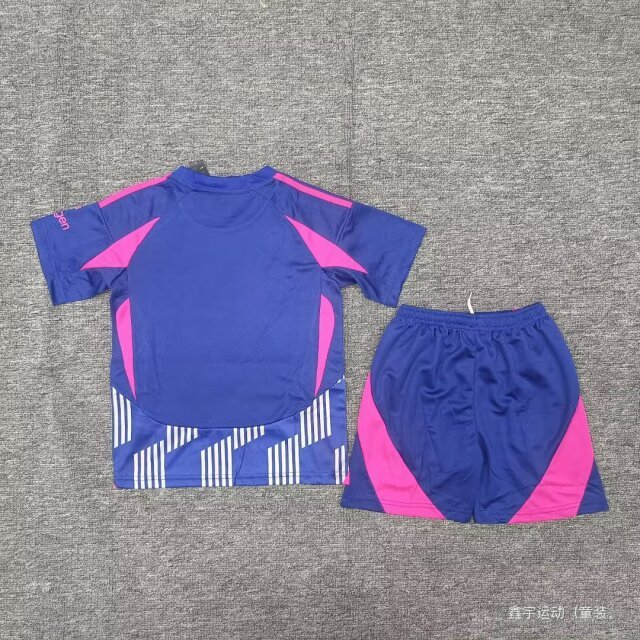 24-25 Nottingham Forest Away Kids kit