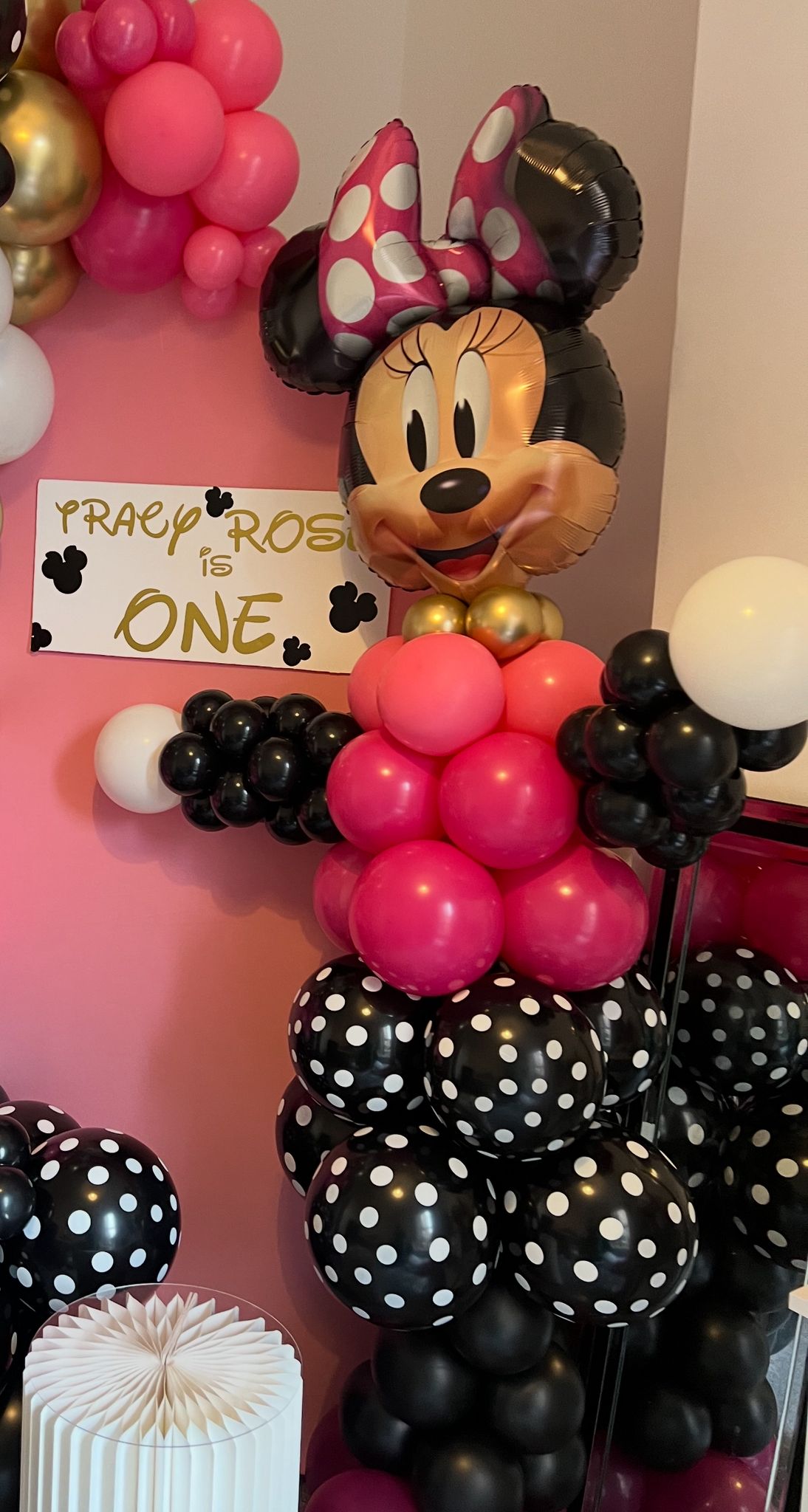 26 inch Minnie Mouse Forever Supershape Foil Balloon