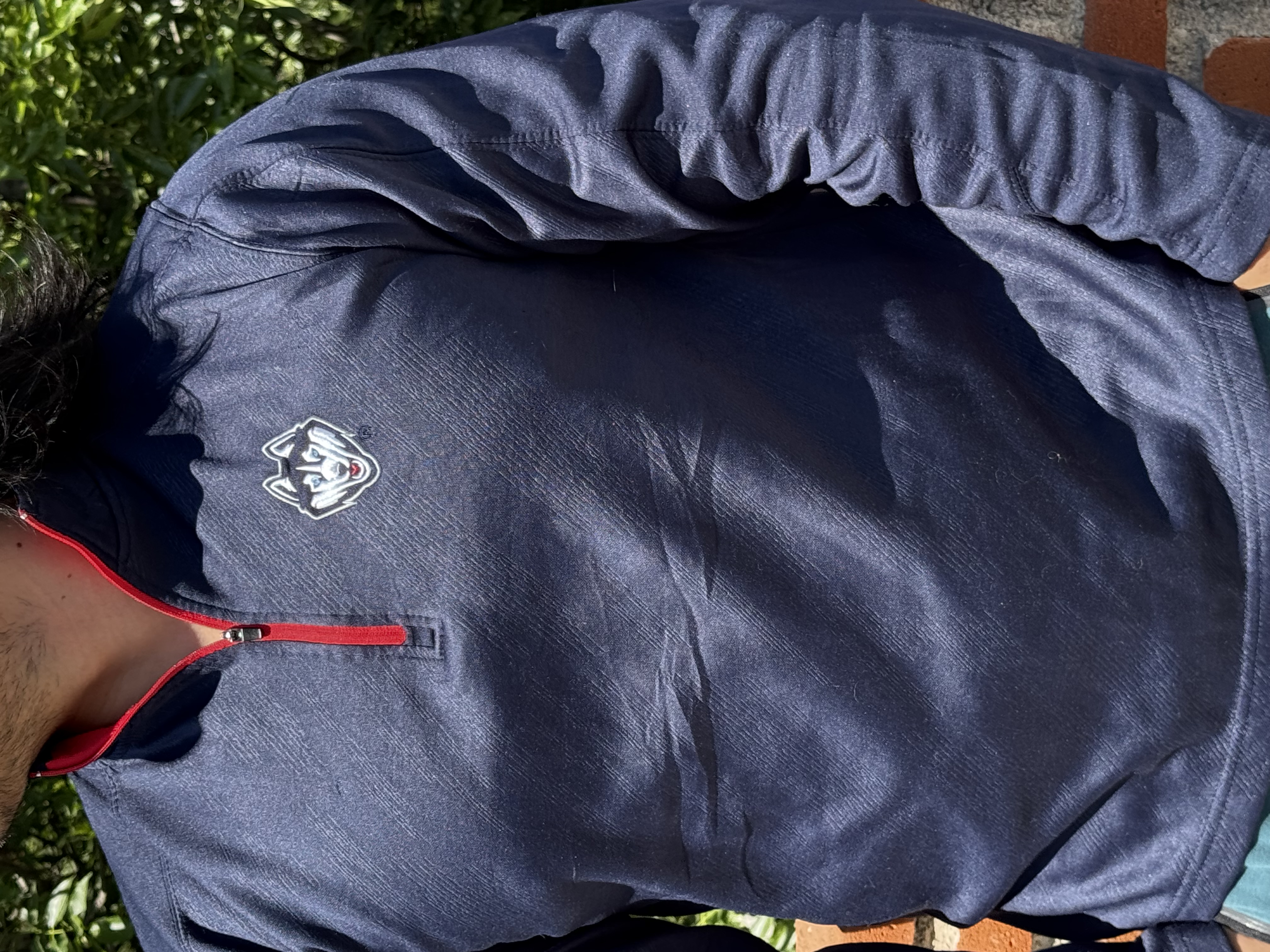 SUDADERA UCONN SIZE M