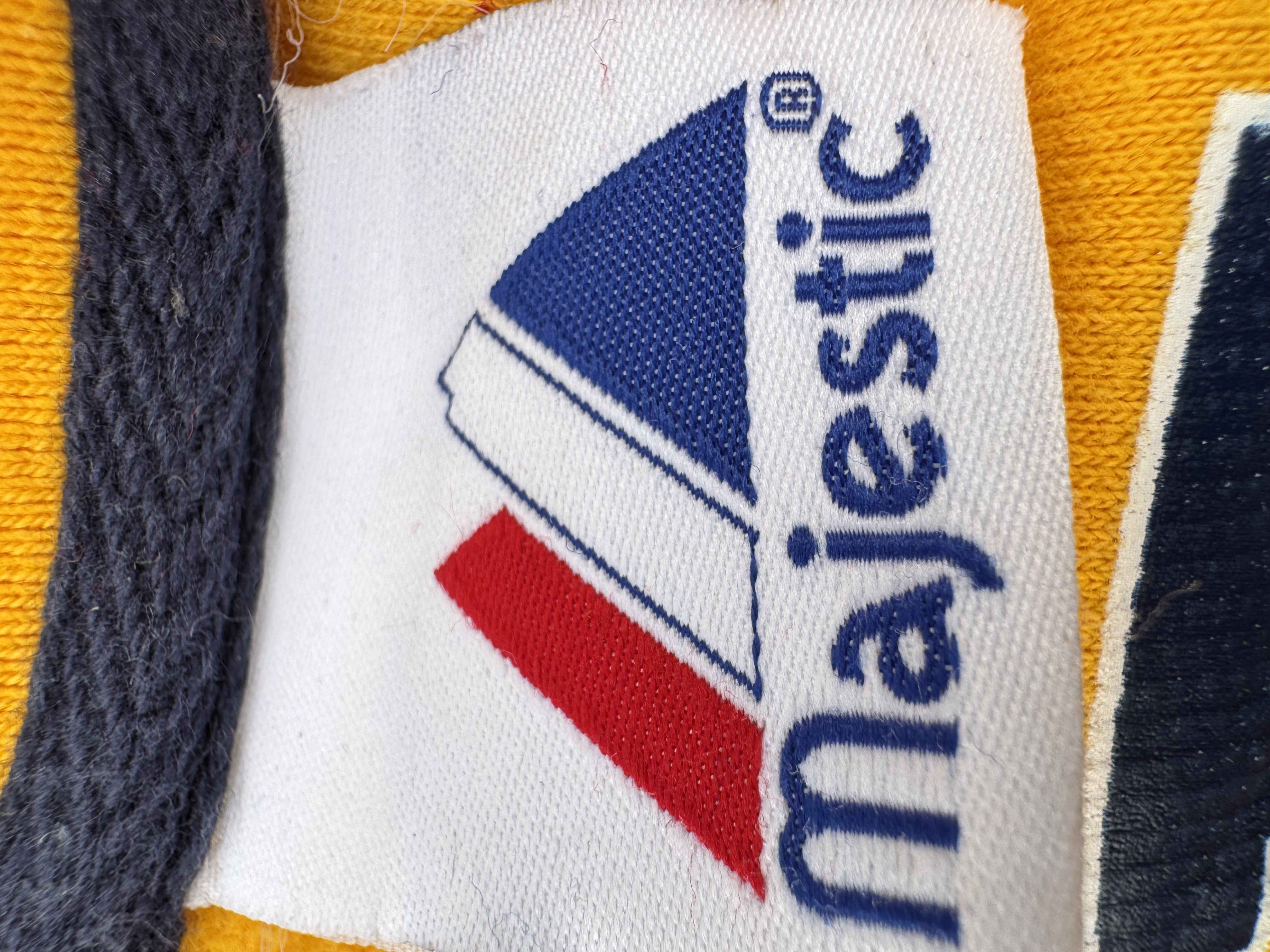 CREWNECK BUFFALO SABRES