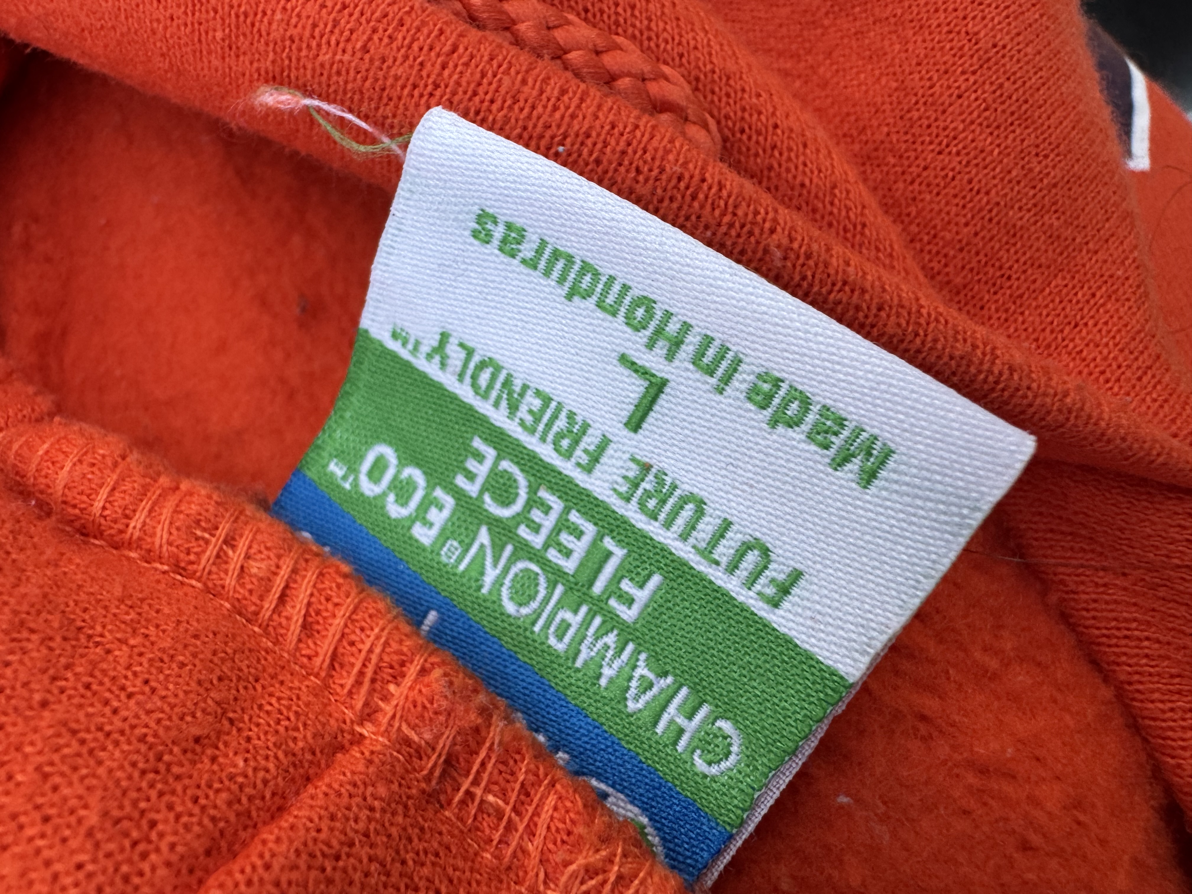 SUDADERA SALEM STATE