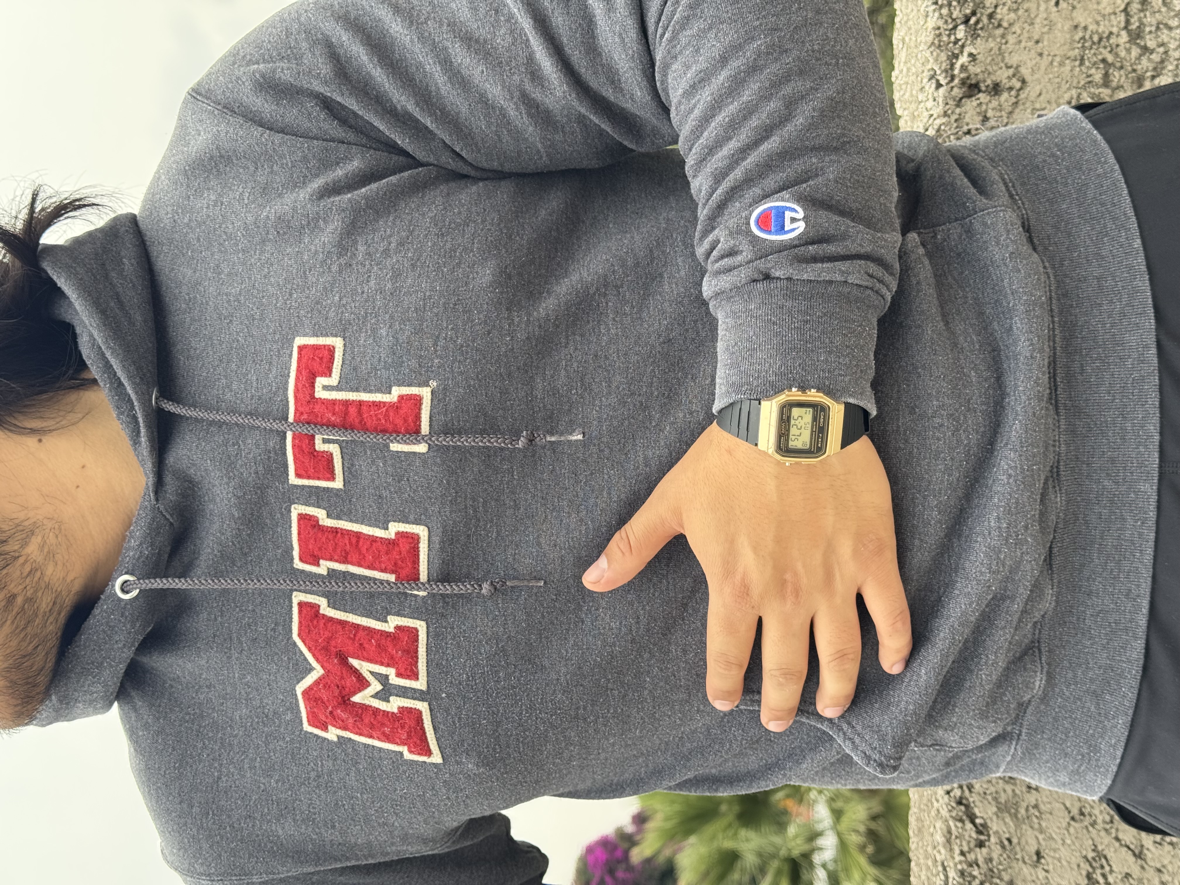 SUDADERA MIT