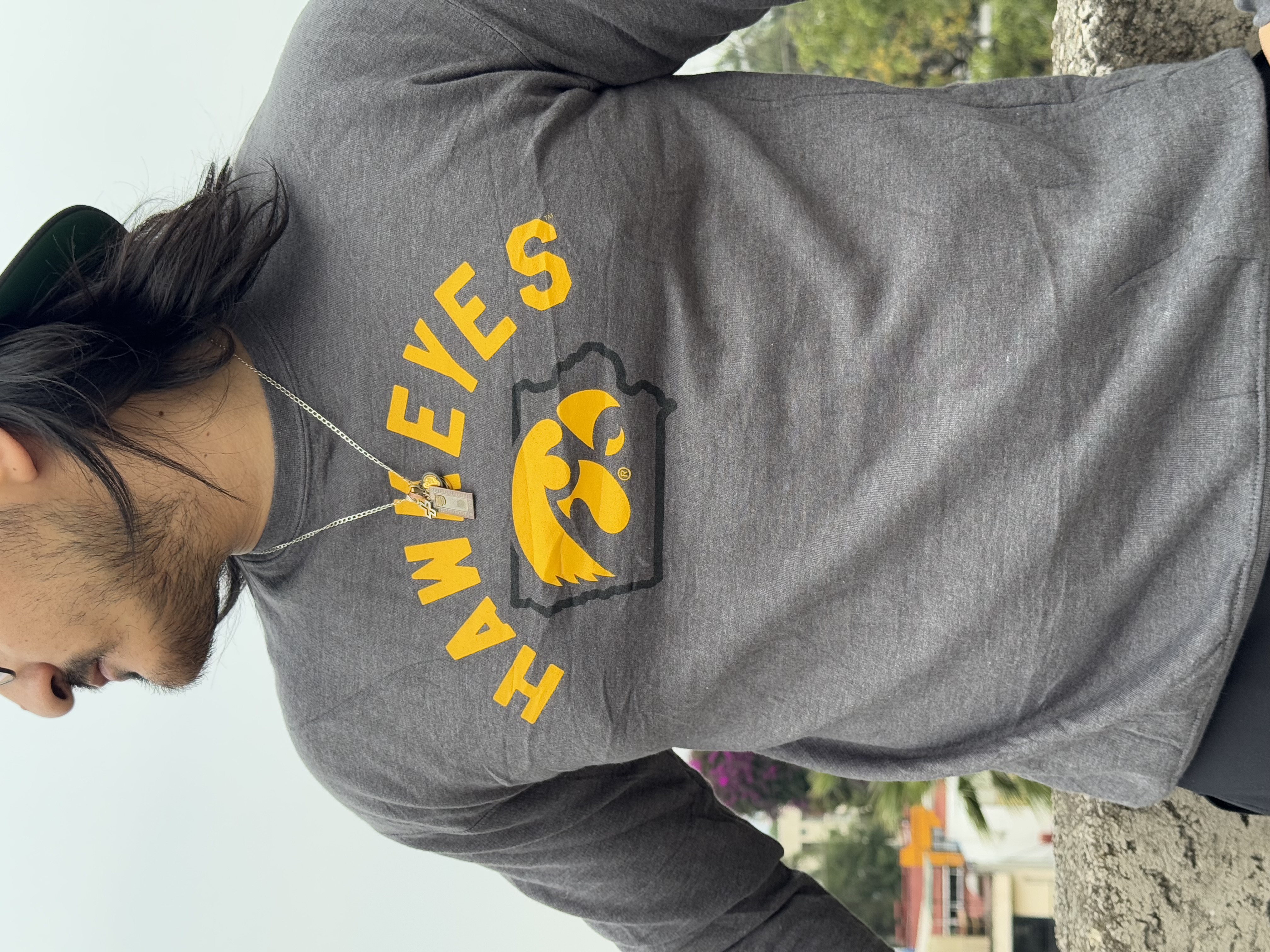 CREWNECK IOWA HAWKEYES