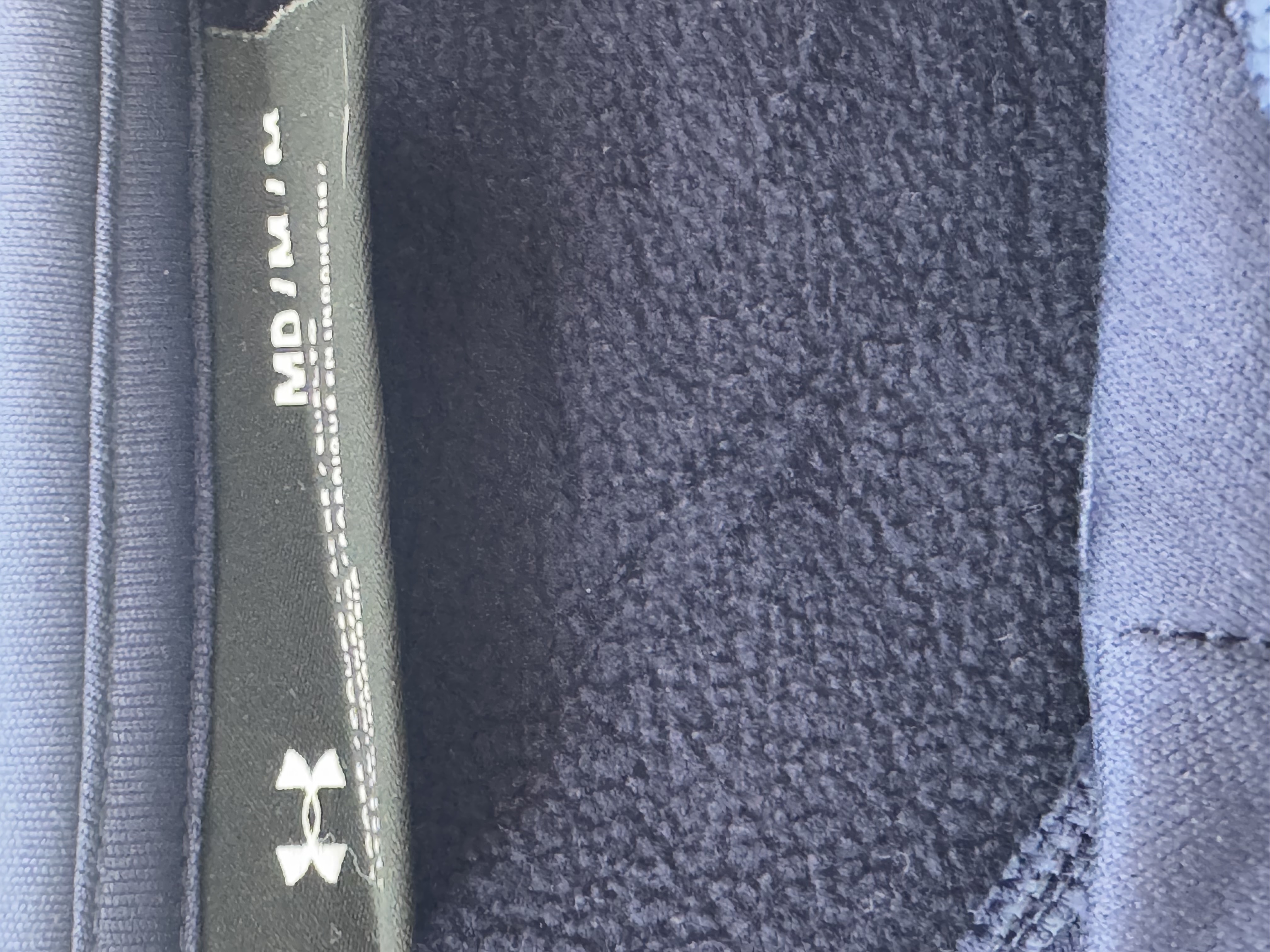 SUDADERA QUINNIPIAC