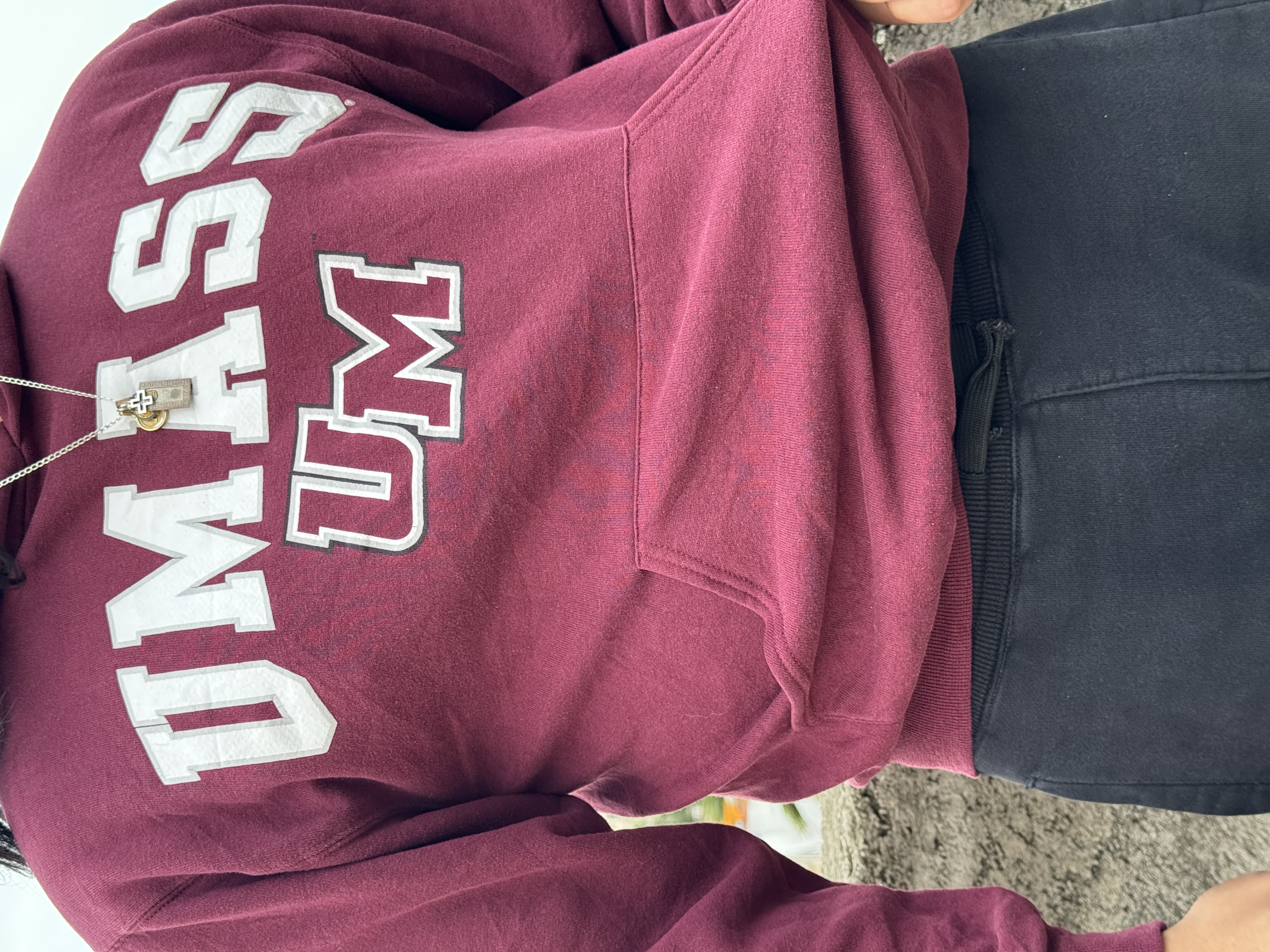 SUDADERA UMASS