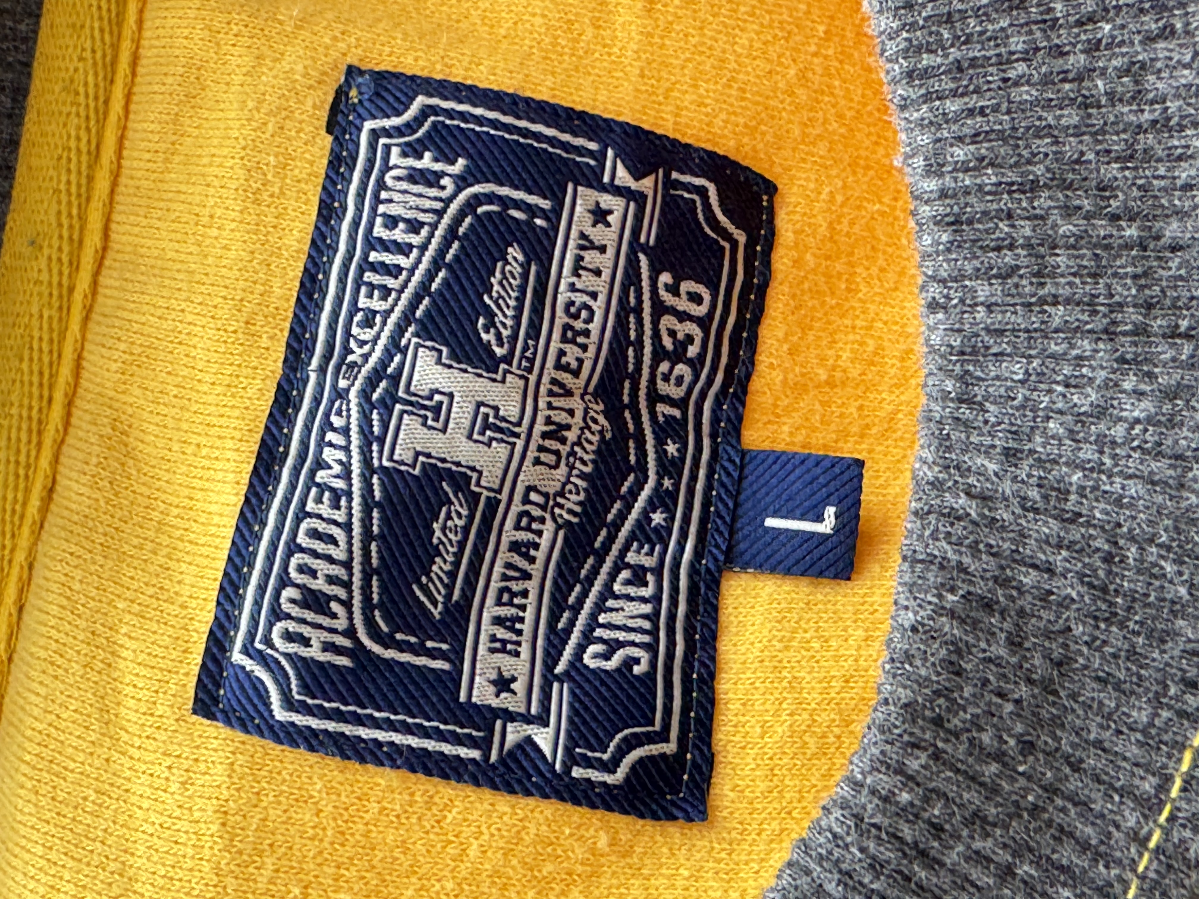 CREWNECK HARVARD