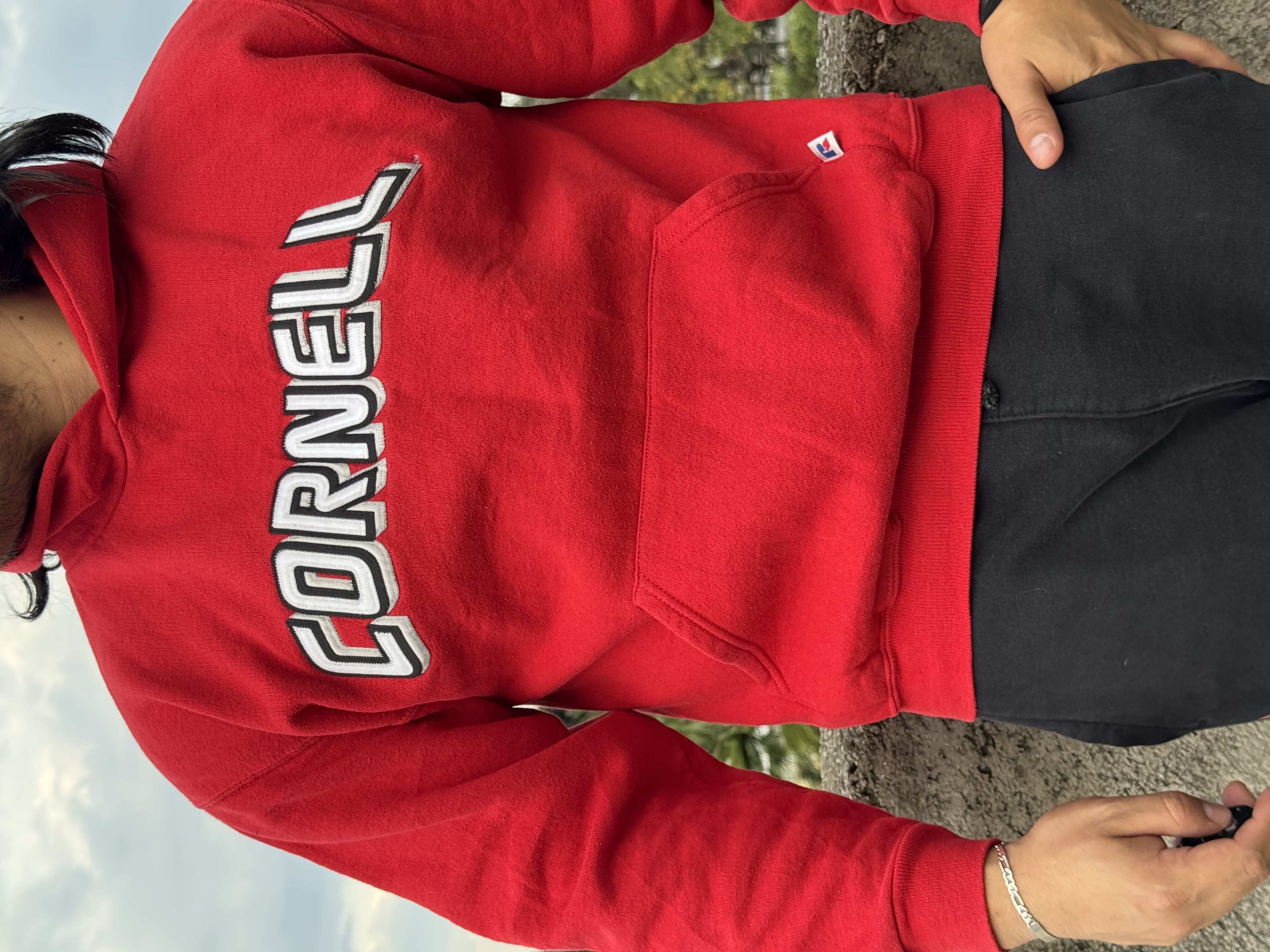 SUDADERA CORNELL