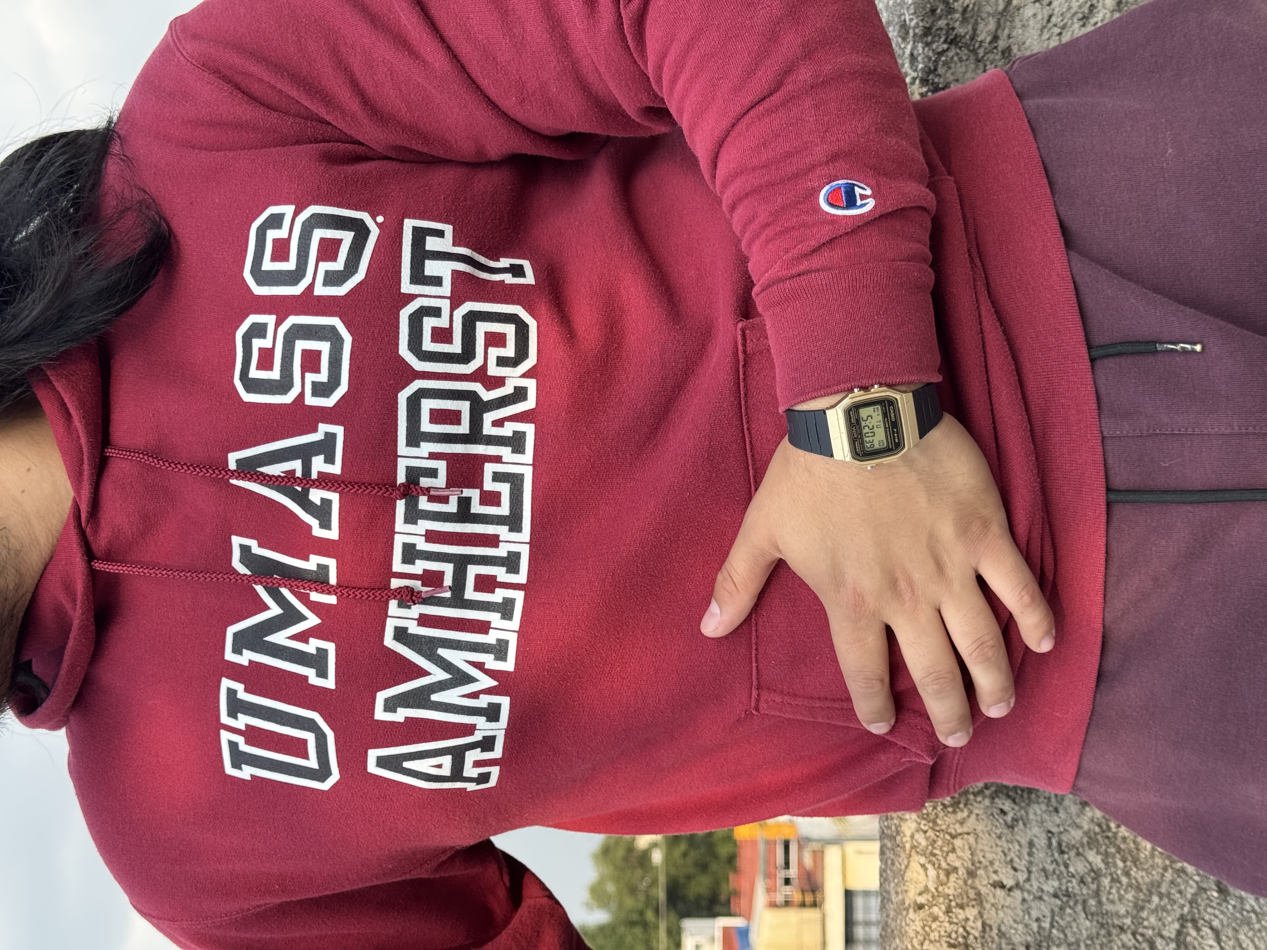 SUDADERA UMASS